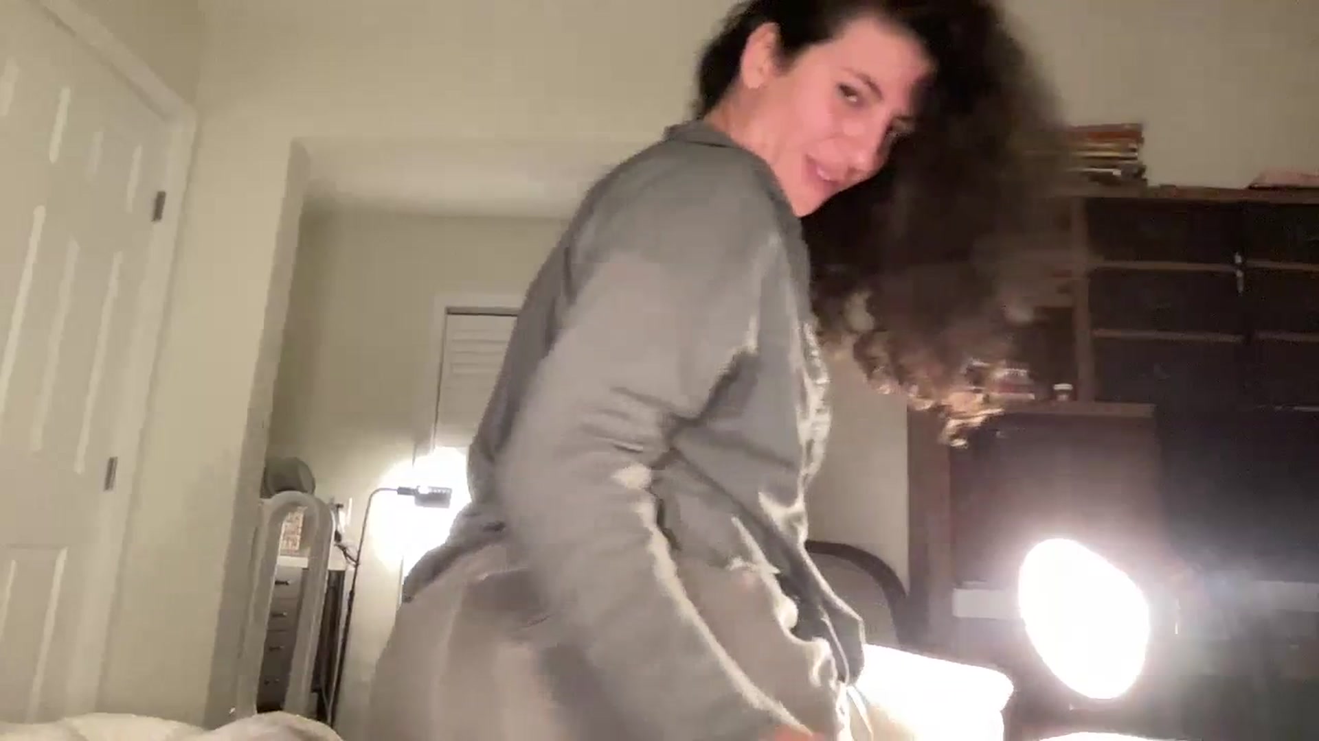 Gallery image thumbnail from Annareylee's myfreecams stream on, 11/21/2023, 07:07 image 8 of 20