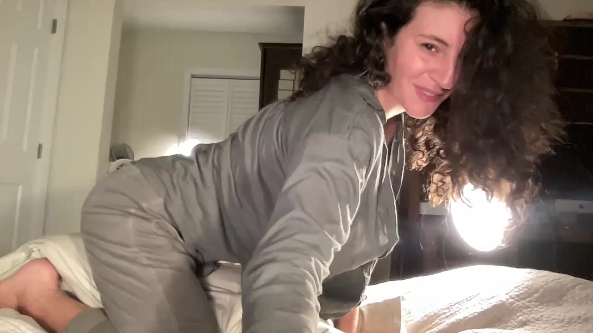 Gallery image thumbnail from Annareylee's myfreecams stream on, 11/21/2023, 07:07 image 4 of 20