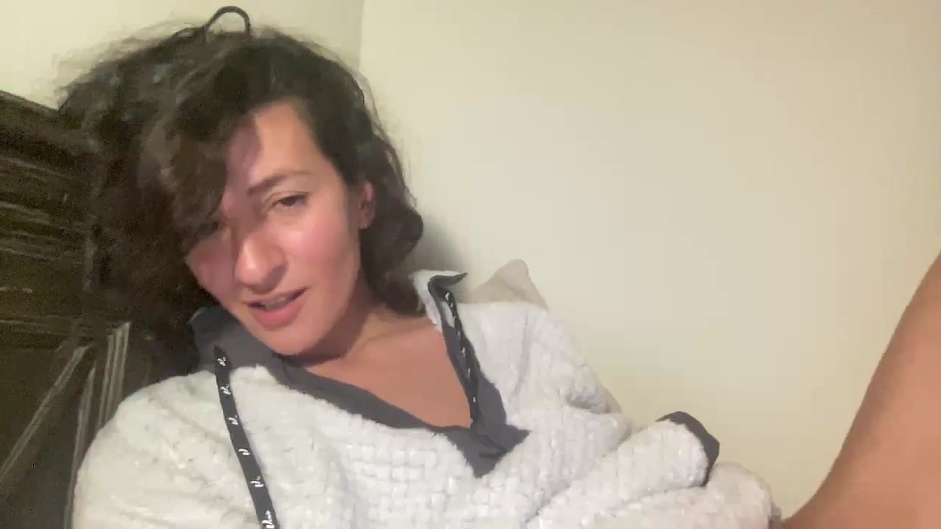 Gallery image thumbnail from Annareylee's myfreecams stream on, 12/12/2023, 18:43 image 16 of 20