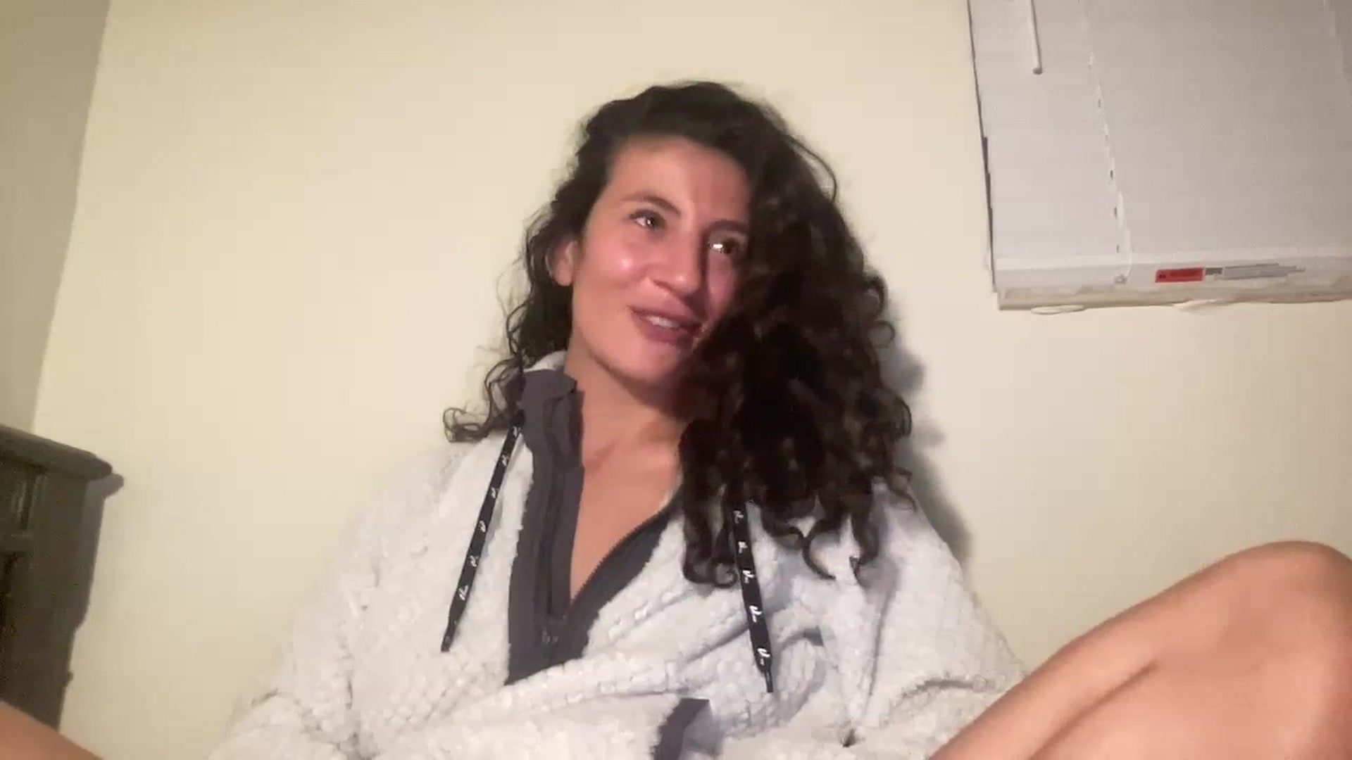 Gallery image thumbnail from Annareylee's myfreecams stream on, 12/12/2023, 21:03 image 10 of 20