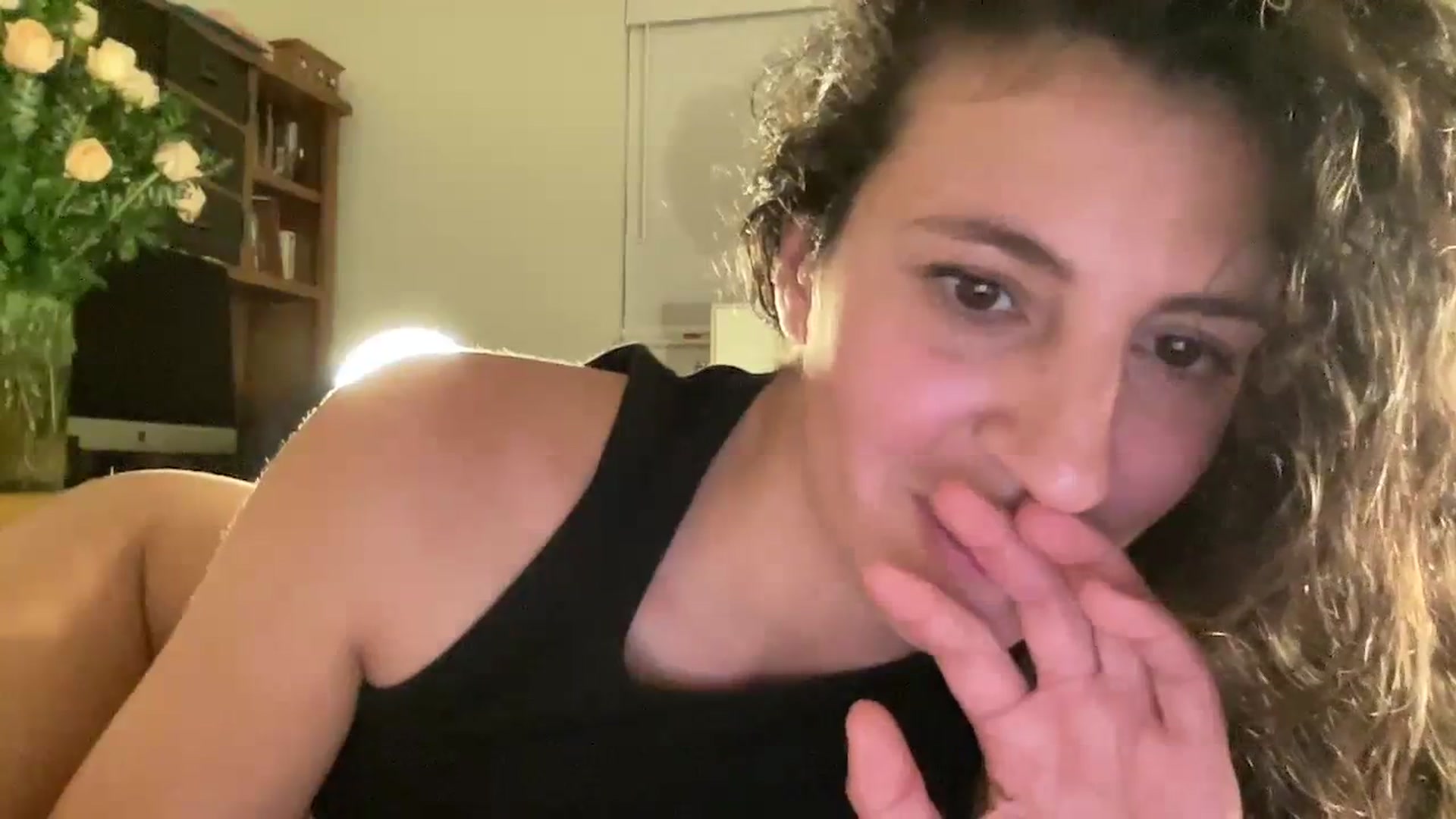 Gallery image thumbnail from Annareylee's myfreecams stream on, 12/14/2023, 19:22 image 19 of 20