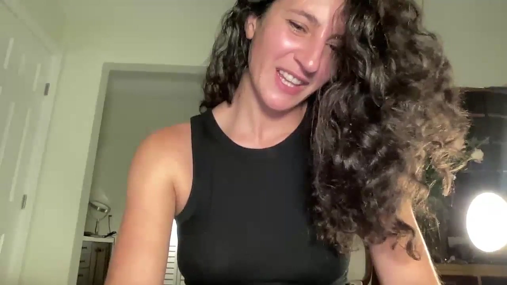 Gallery image thumbnail from Annareylee's myfreecams stream on, 12/14/2023, 19:22 image 3 of 20