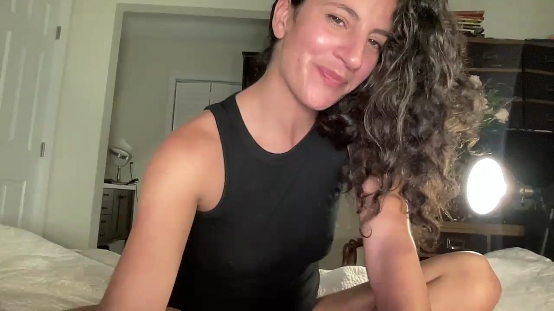 Gallery image thumbnail from Annareylee's myfreecams stream on, 12/14/2023, 19:22 image 10 of 20