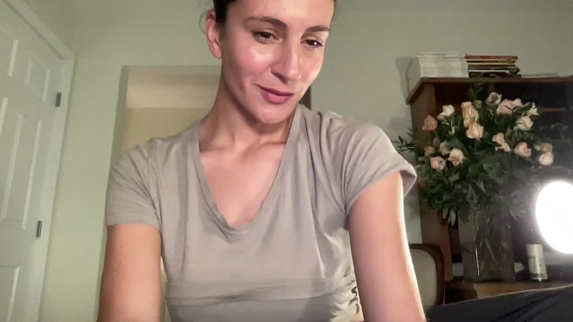 Gallery image thumbnail from Annareylee's myfreecams stream on, 01/05/2024, 21:19 image 11 of 20