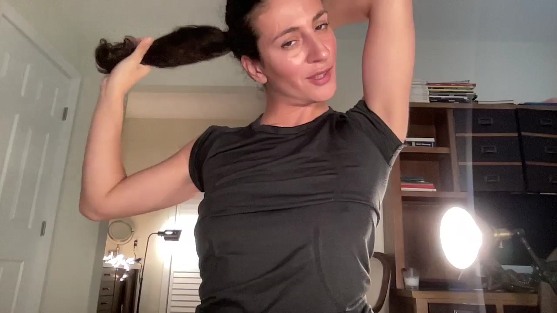 Gallery image thumbnail from Annareylee's myfreecams stream on, 01/08/2024, 18:43 image 15 of 20