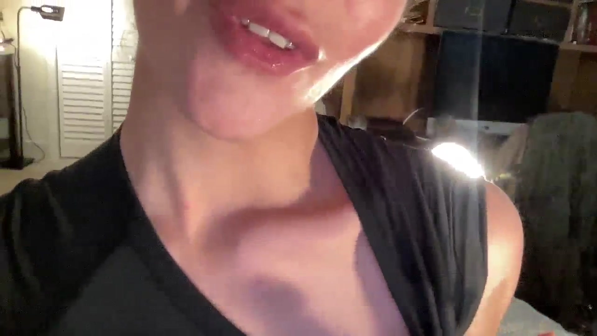 Gallery image thumbnail from Annareylee's myfreecams stream on, 01/08/2024, 18:43 image 12 of 20