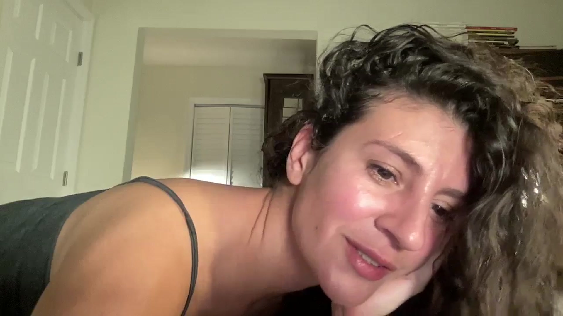 Gallery image thumbnail from Annareylee's myfreecams stream on, 01/25/2024, 07:14 image 14 of 20