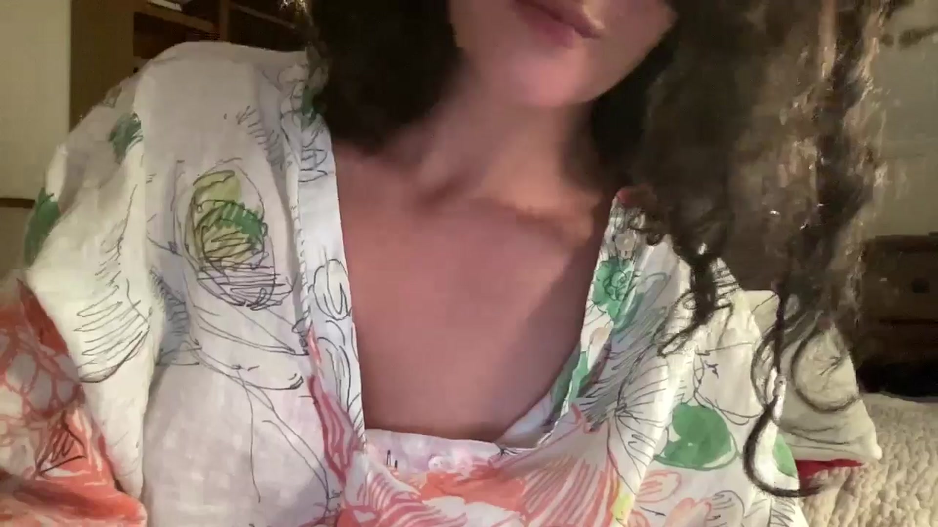 Gallery image thumbnail from Annareylee's myfreecams stream on, 10/08/2024, 04:58 image 18 of 20