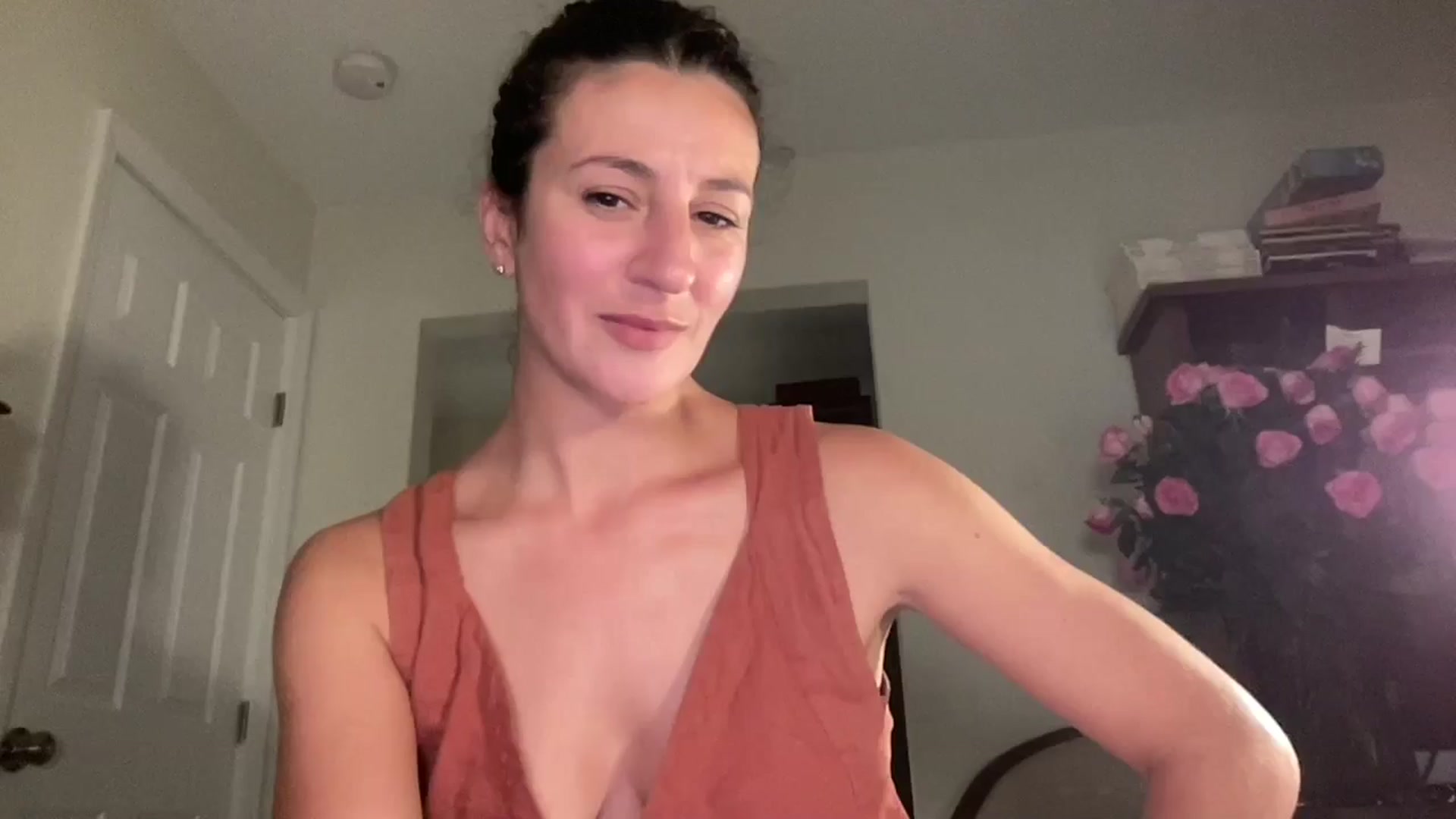 Gallery image thumbnail from Annareylee's myfreecams stream on, 10/15/2024, 06:43 image 19 of 20