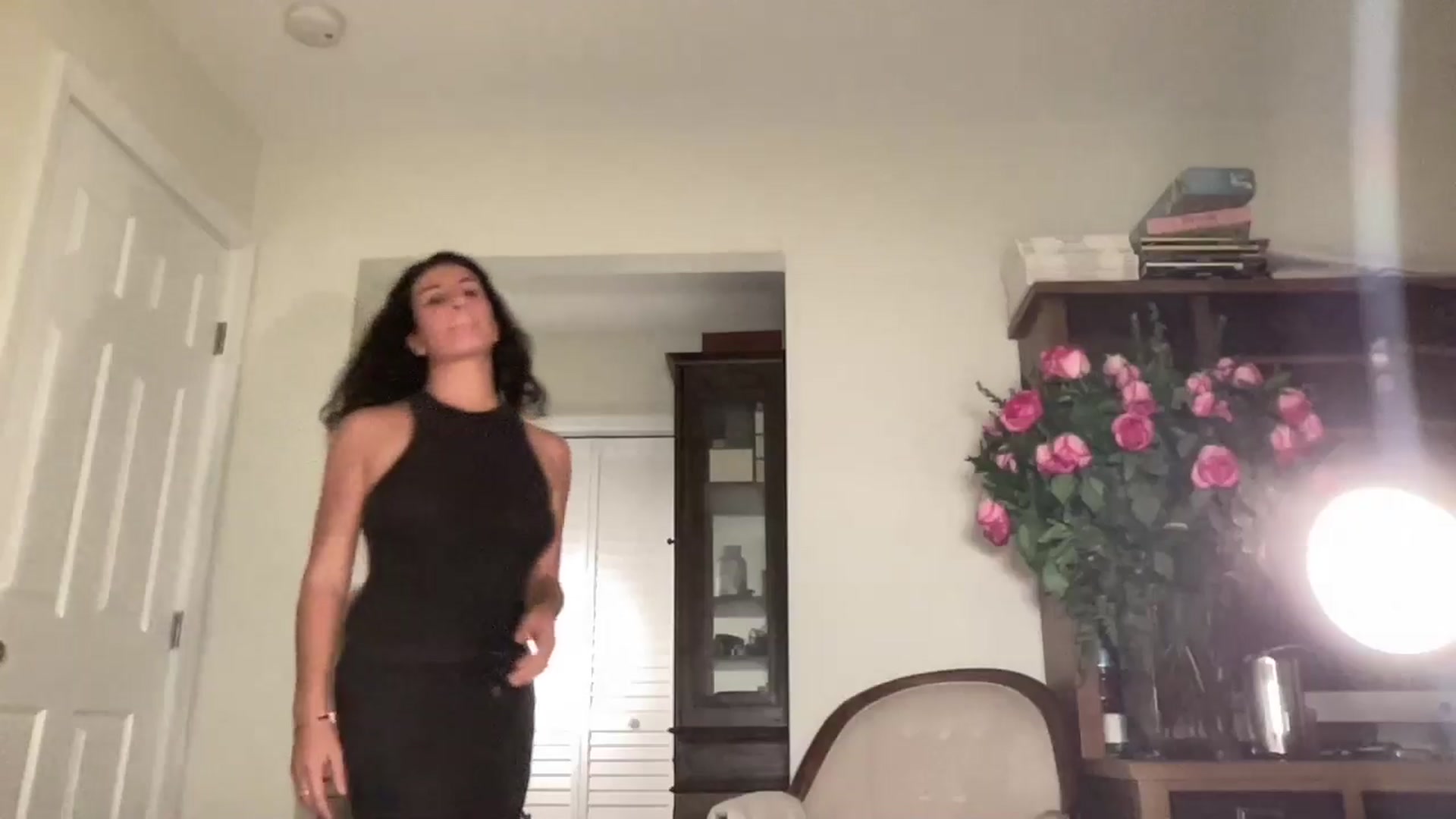 Gallery image thumbnail from Annareylee's myfreecams stream on, 11/15/2024, 06:06 image 10 of 20