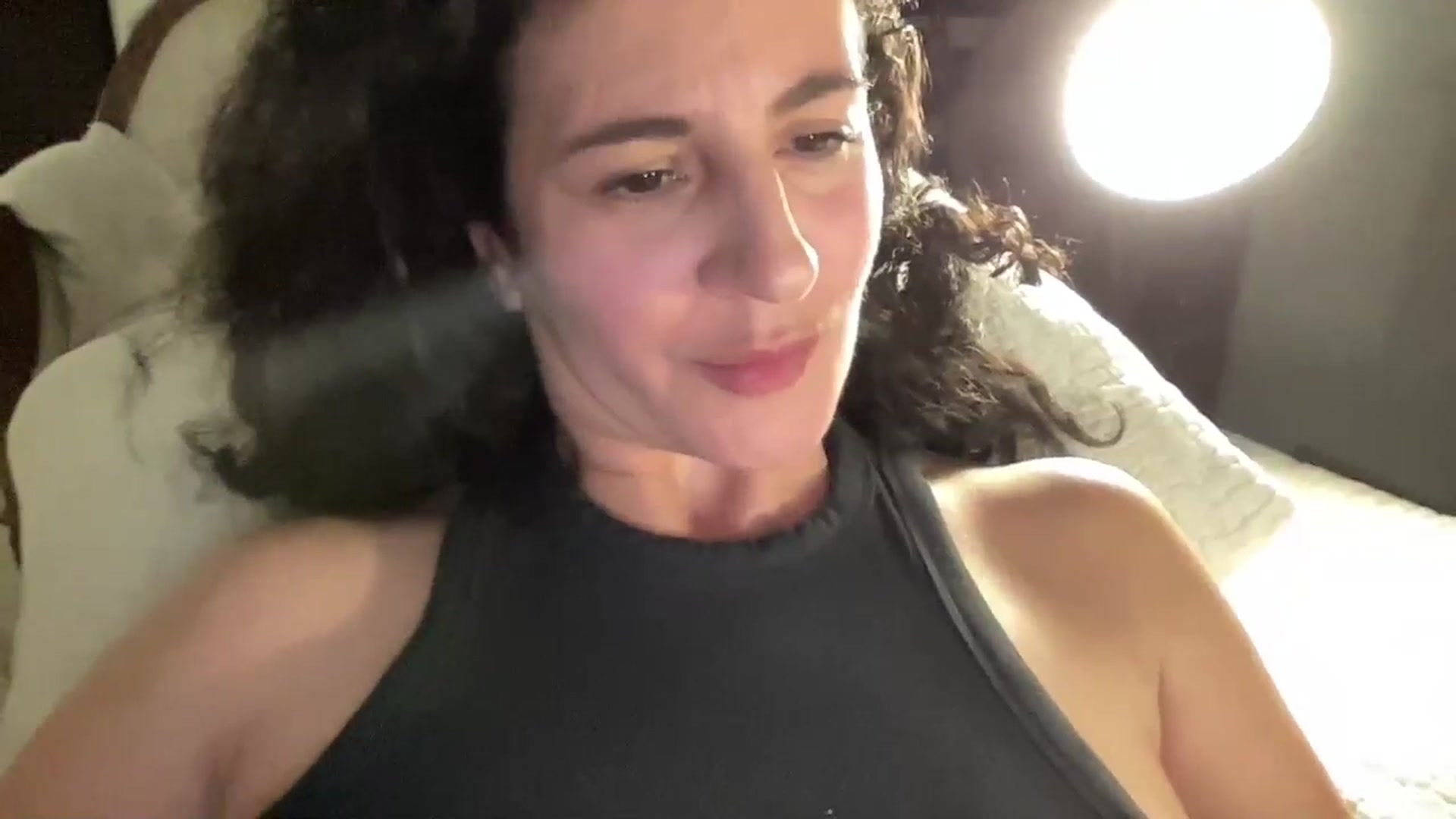 Gallery image thumbnail from Annareylee's myfreecams stream on, 12/05/2024, 19:33 image 13 of 20