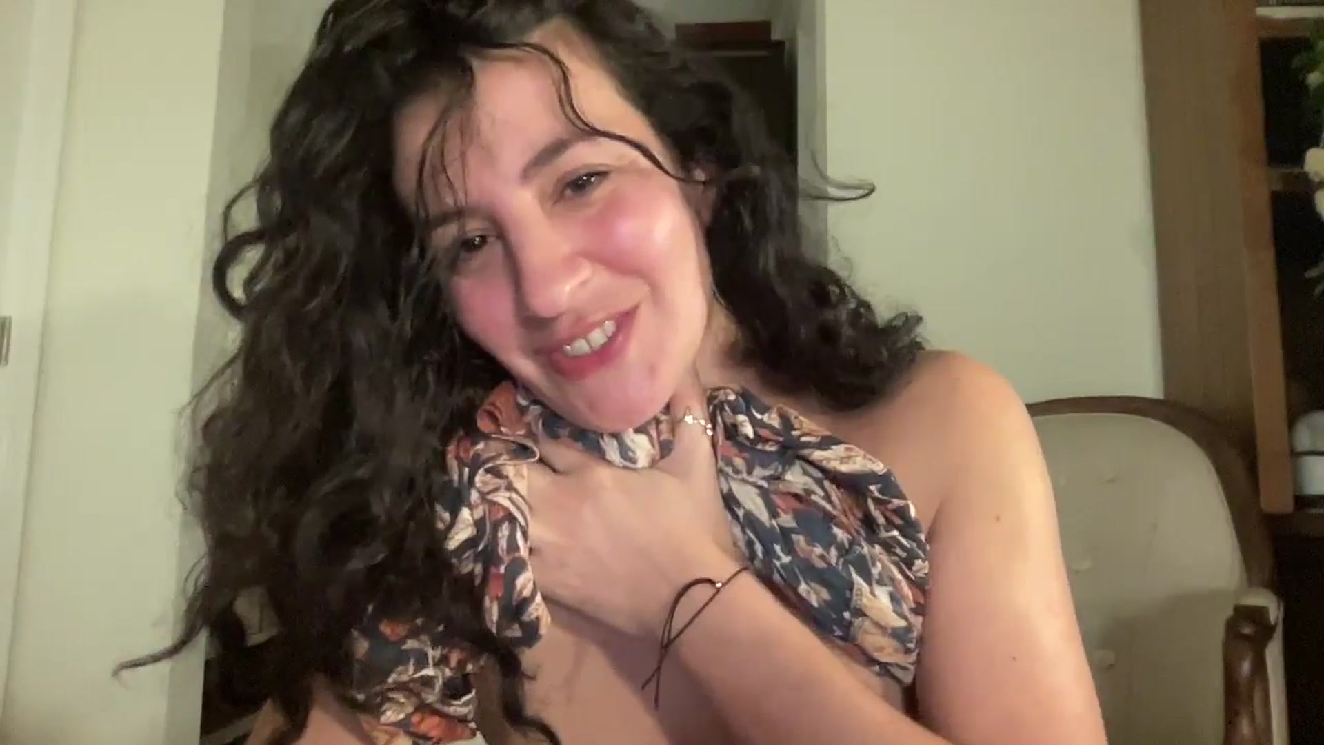 Gallery image thumbnail from Annareylee's myfreecams stream on, 01/27/2025, 06:45 image 4 of 20