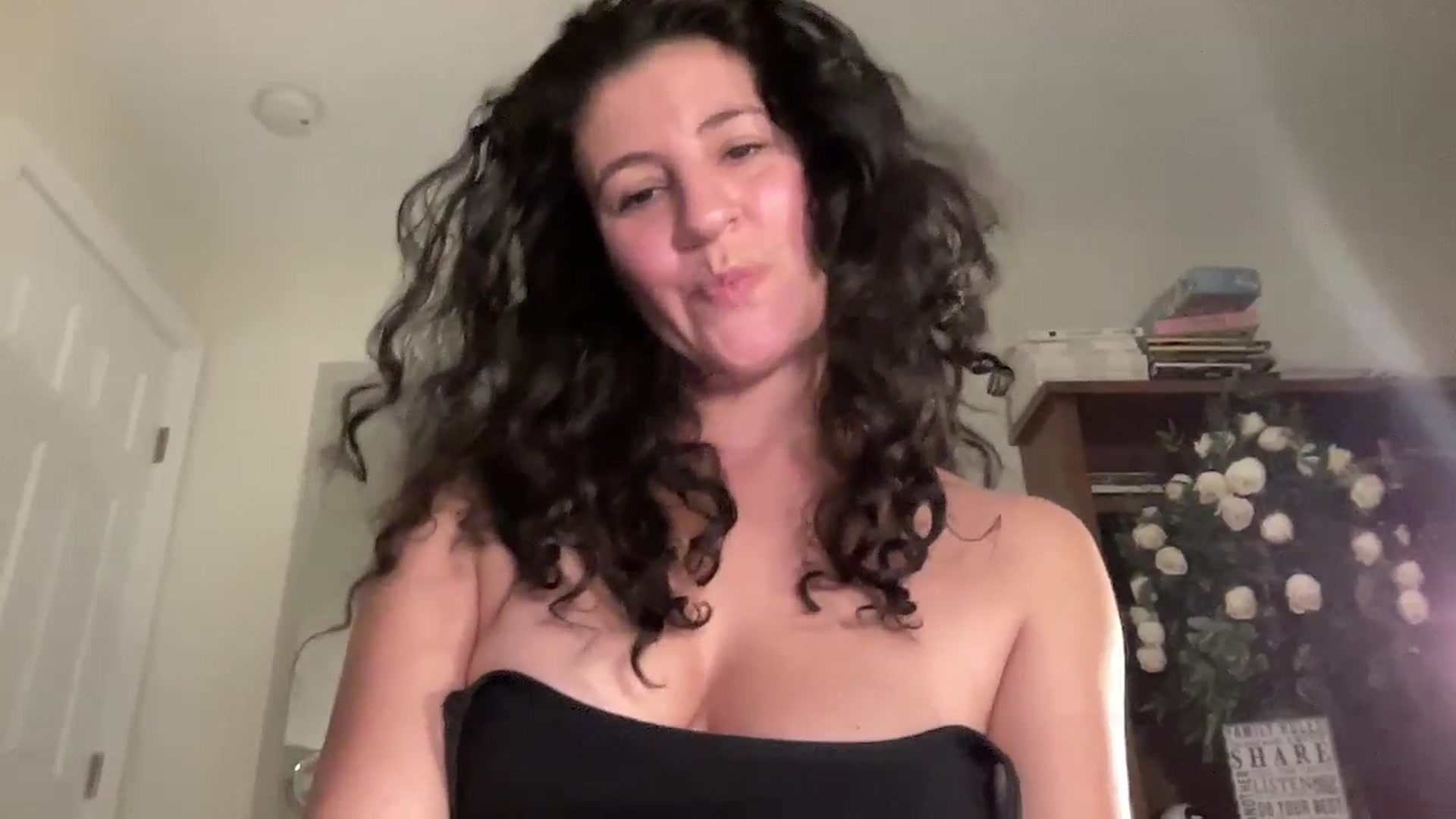 Gallery image thumbnail from Annareylee's myfreecams stream on, 01/28/2025, 07:02 image 5 of 20