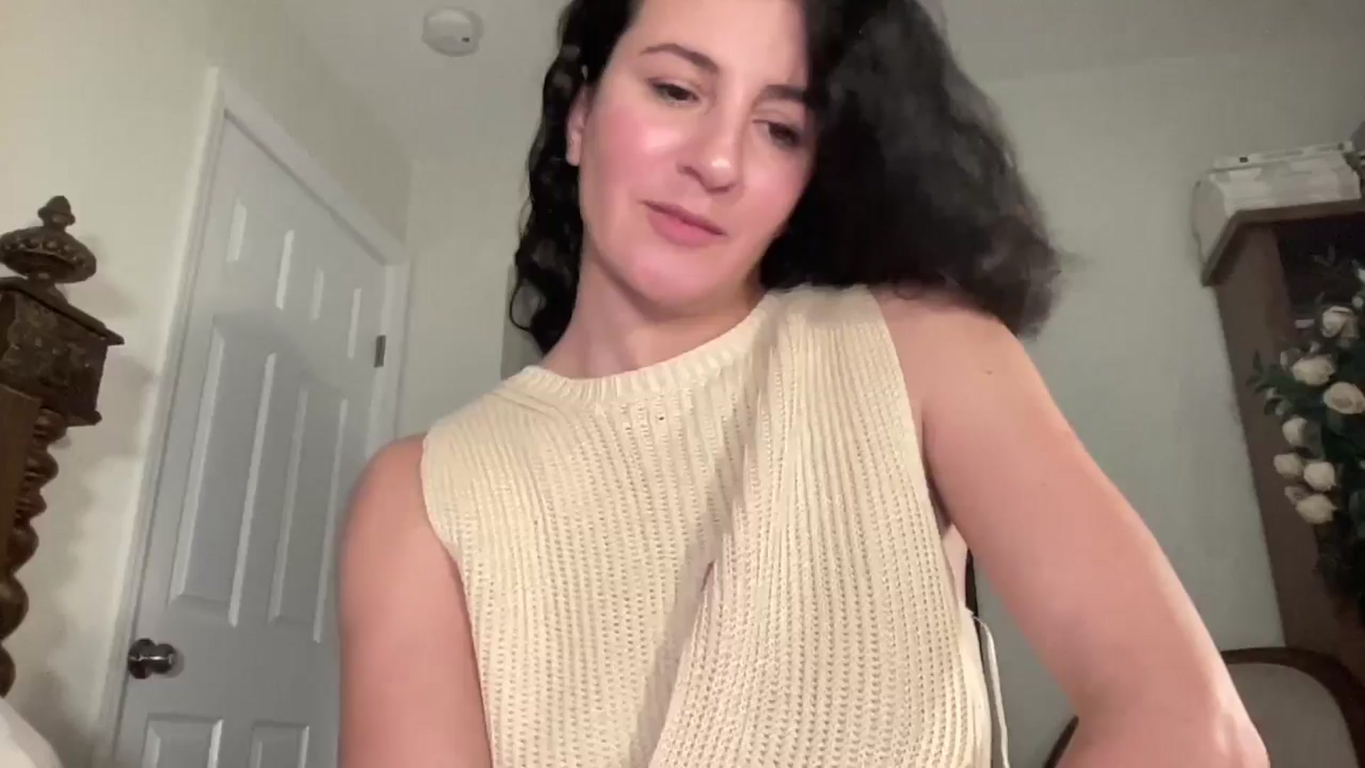 Gallery image thumbnail from Annareylee's myfreecams stream on, 01/30/2025, 22:00 image 1 of 20