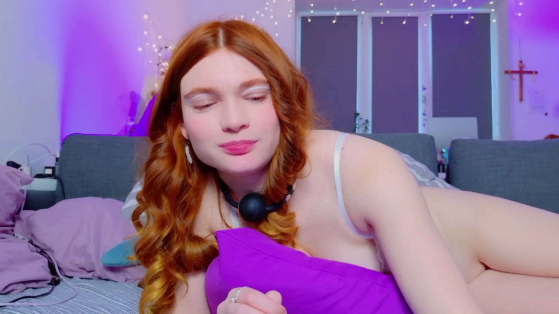 Gallery image thumbnail from Annaroxann's myfreecams stream on, 04/05/2026, 10:19 image 19 of 20