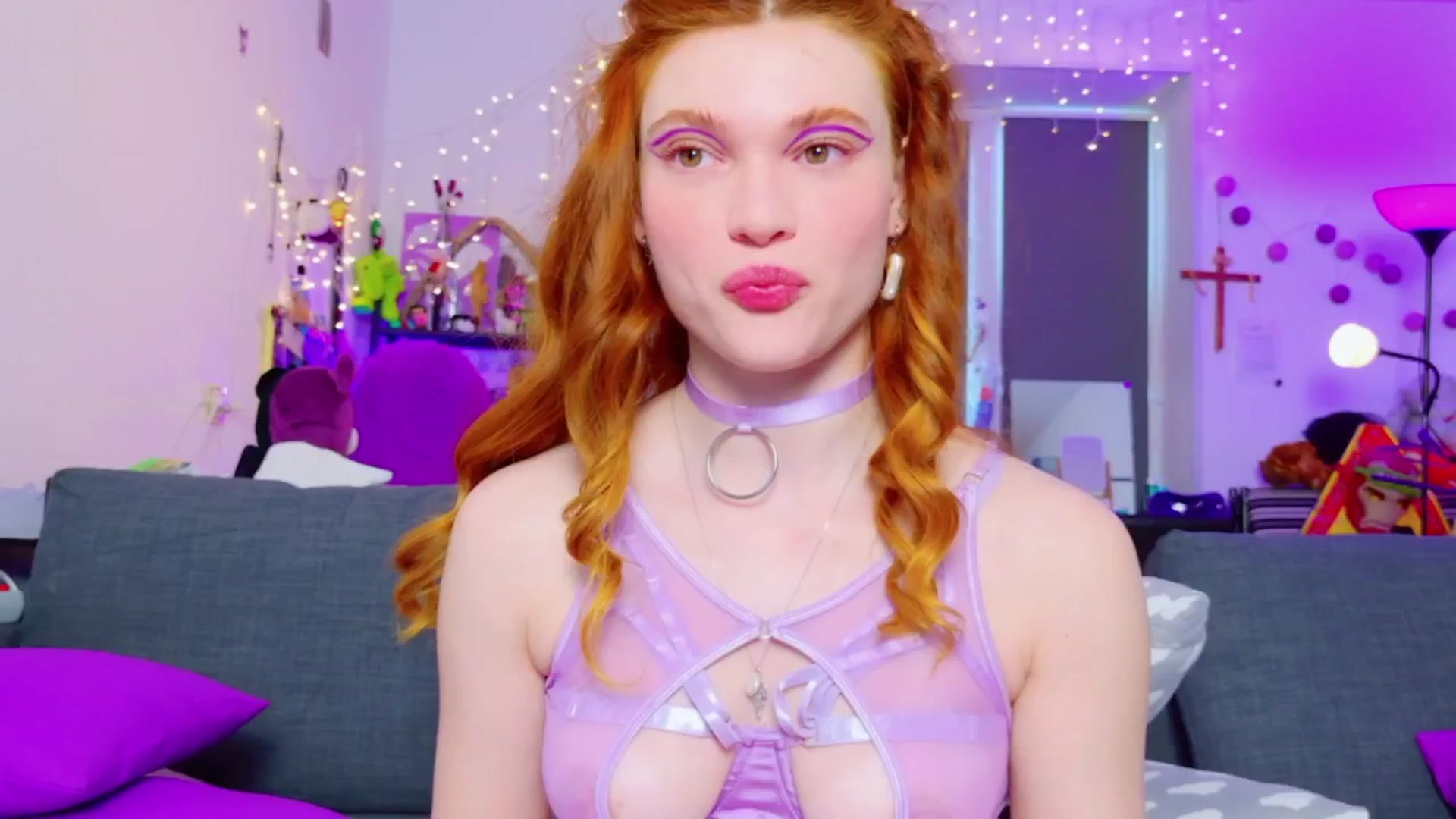 Gallery image thumbnail from Annaroxann's myfreecams stream on, 04/15/2026, 09:33 image 1 of 20