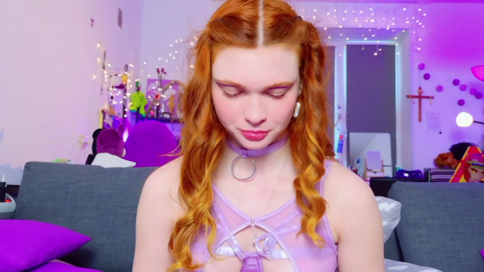 Gallery image thumbnail from Annaroxann's myfreecams stream on, 04/15/2026, 09:33 image 2 of 20
