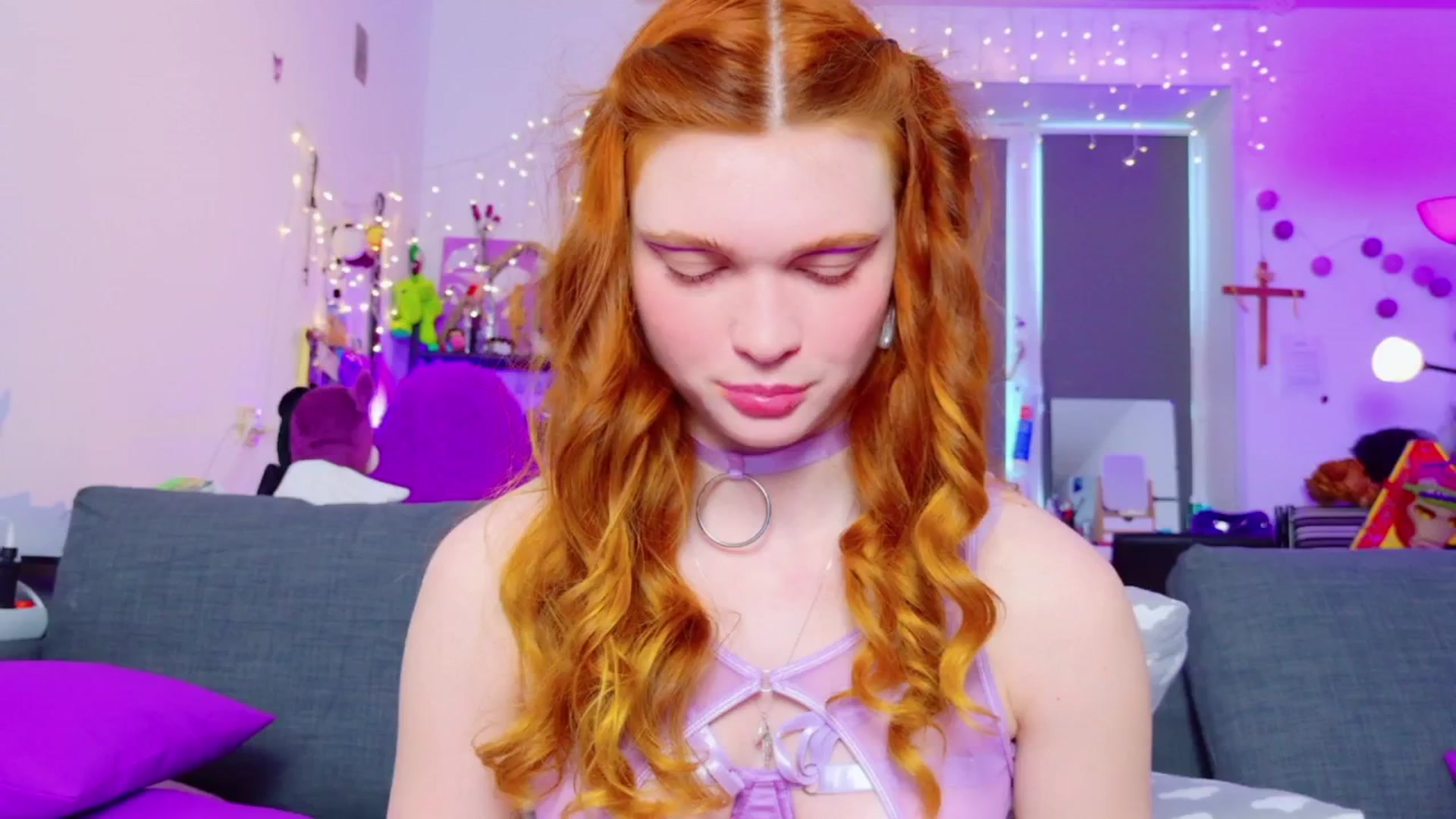 Gallery image thumbnail from Annaroxann's myfreecams stream on, 04/15/2026, 09:33 image 3 of 20