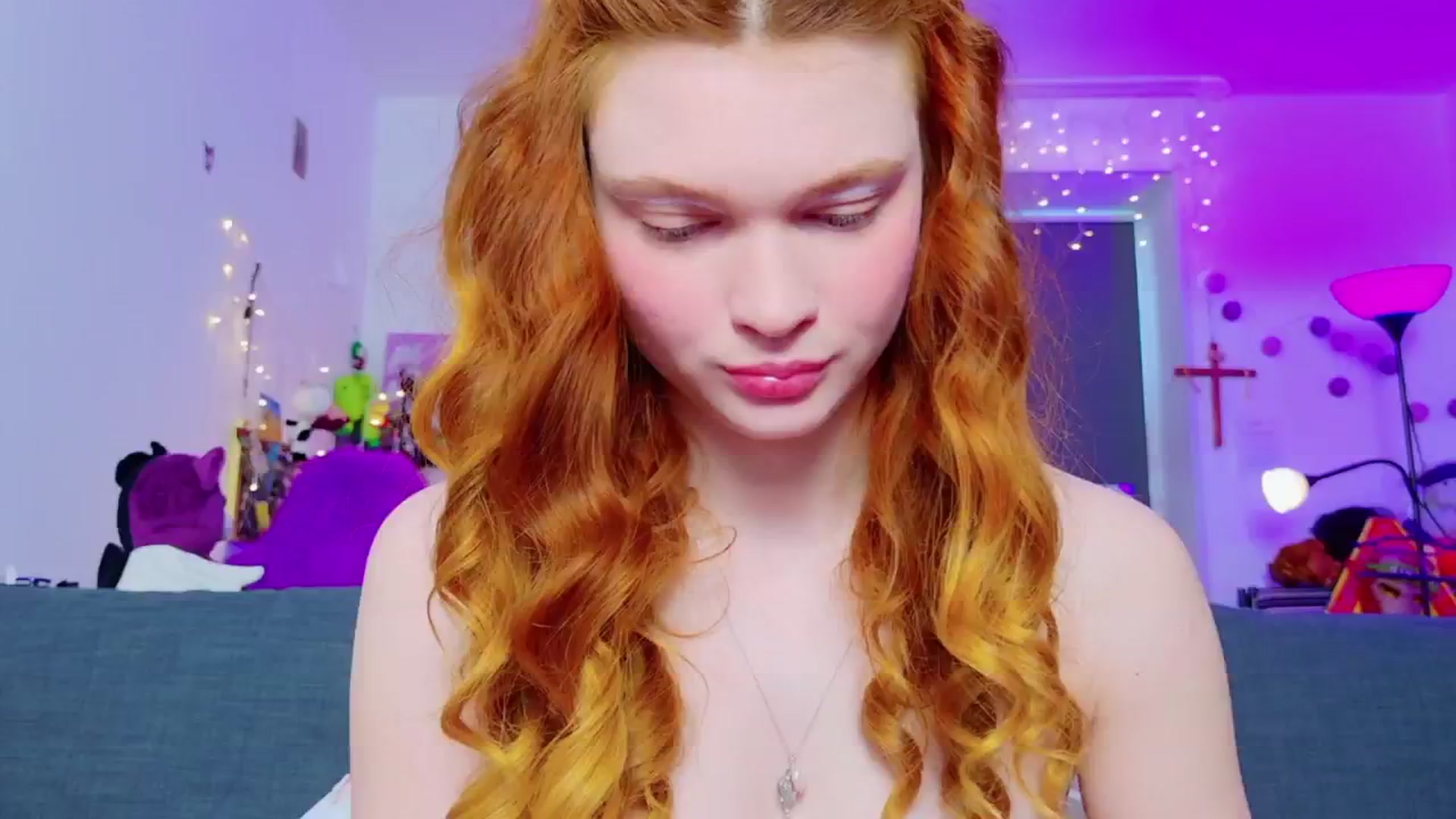Gallery image thumbnail from Annaroxann's myfreecams stream on, 04/24/2026, 10:04 image 19 of 20