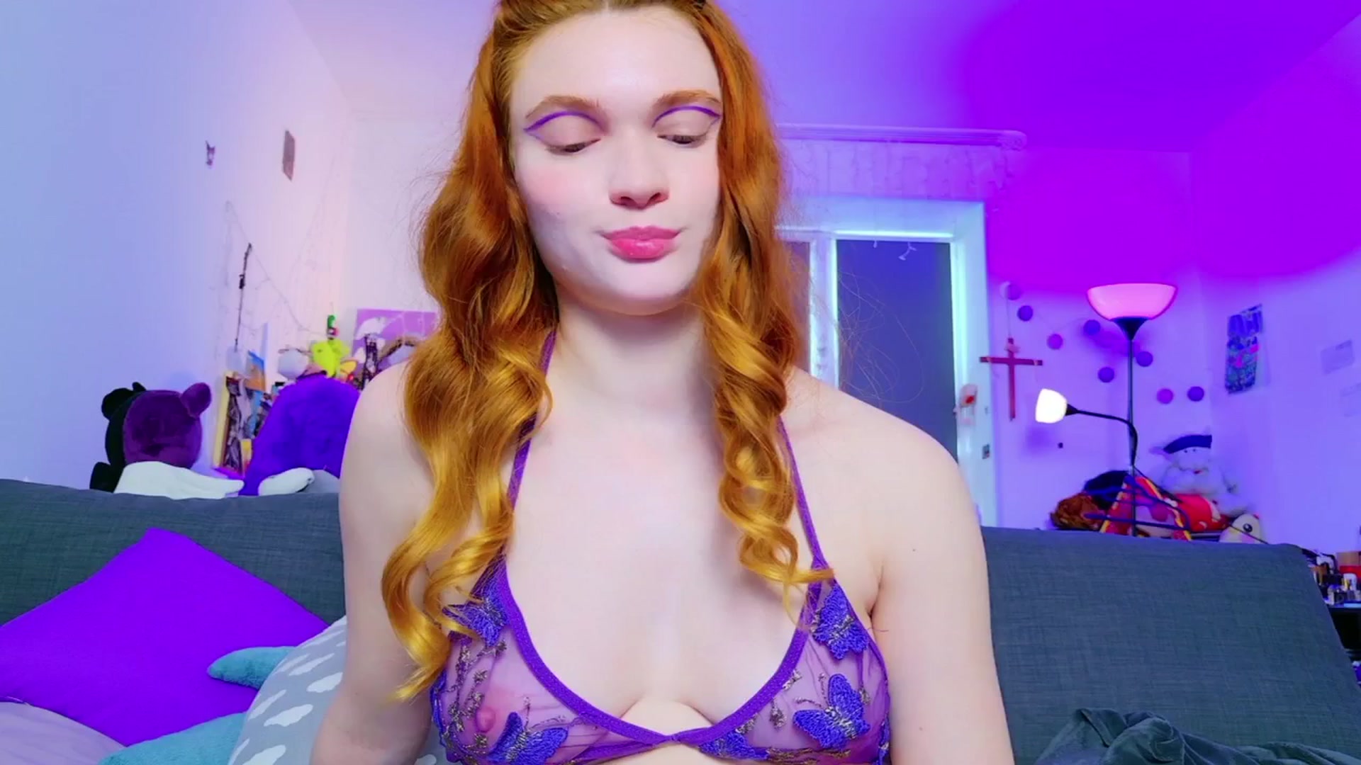 Gallery image thumbnail from Annaroxann's myfreecams stream on, 05/04/2026, 10:06 image 6 of 20