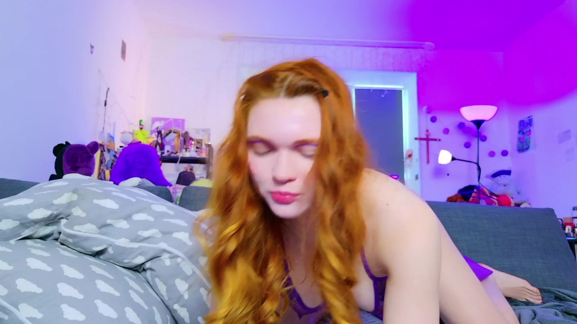 Gallery image thumbnail from Annaroxann's myfreecams stream on, 05/04/2026, 10:06 image 12 of 20