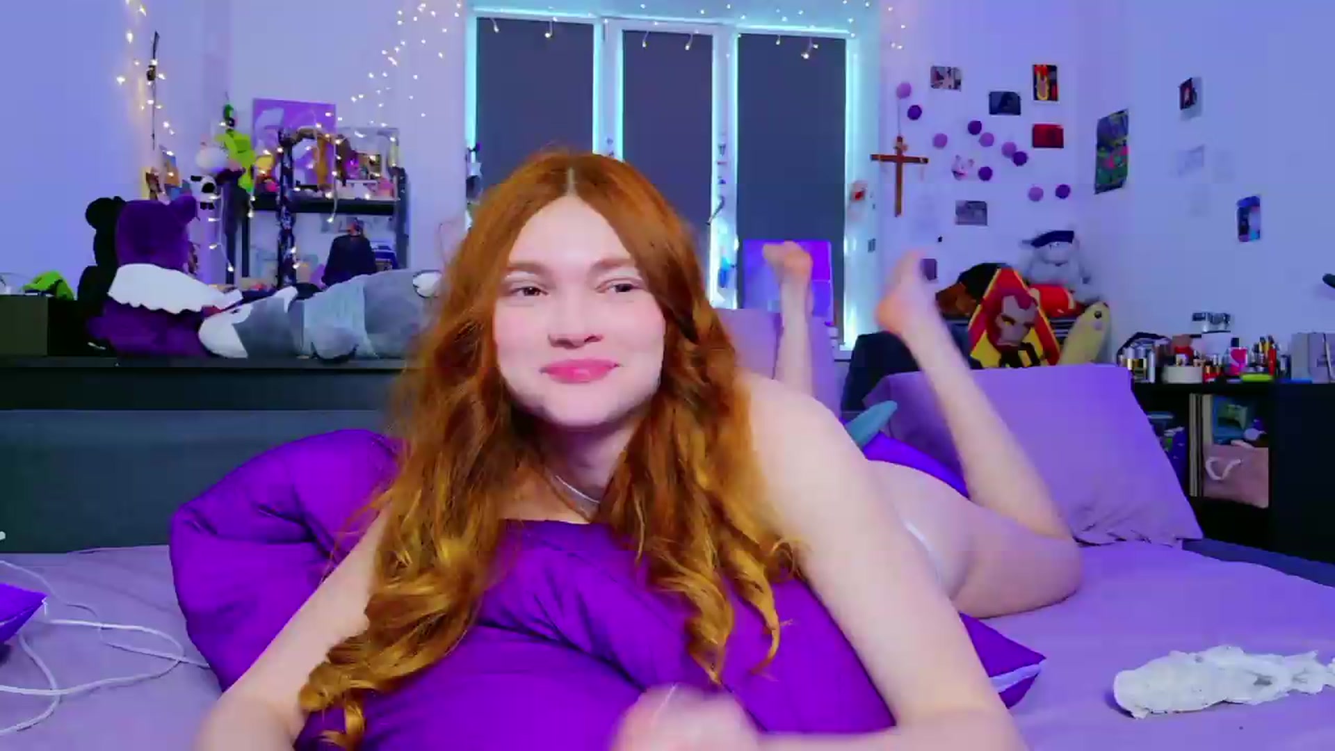 Gallery image thumbnail from Annaroxann's myfreecams stream on, 05/06/2026, 10:01 image 6 of 20