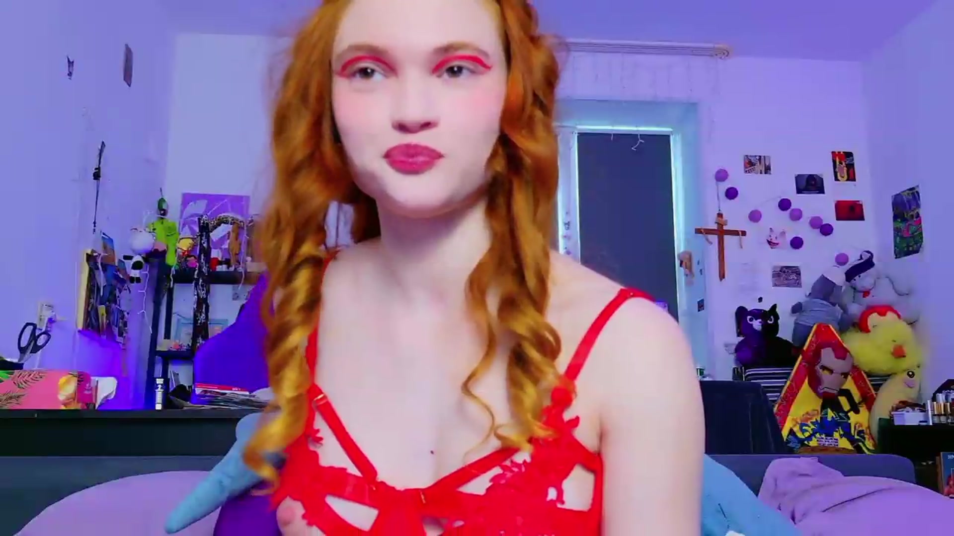 Gallery image thumbnail from Annaroxann's myfreecams stream on, 05/07/2026, 10:04 image 18 of 20