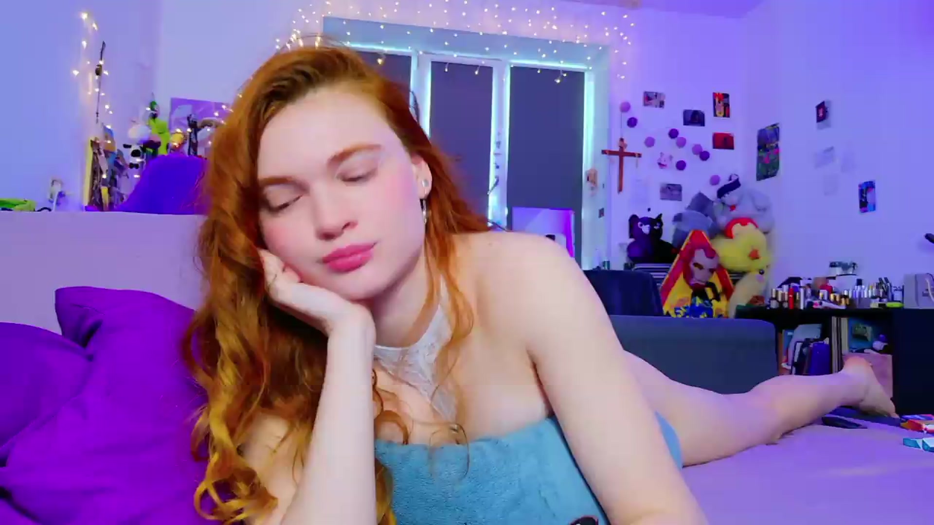 Gallery image thumbnail from Annaroxann's myfreecams stream on, 05/11/2026, 08:55 image 3 of 20