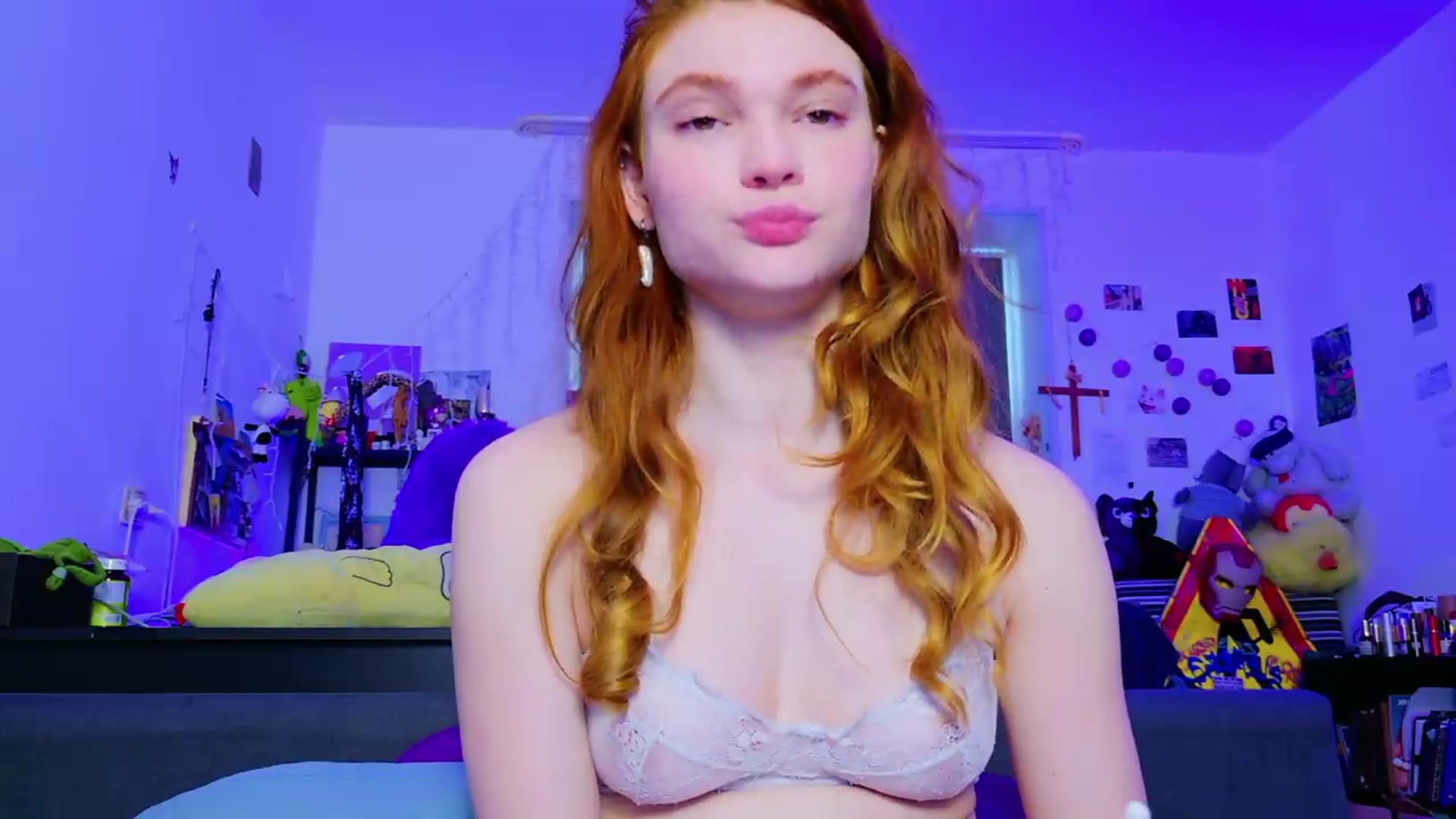 Gallery image thumbnail from Annaroxann's myfreecams stream on, 05/22/2026, 09:18 image 6 of 20