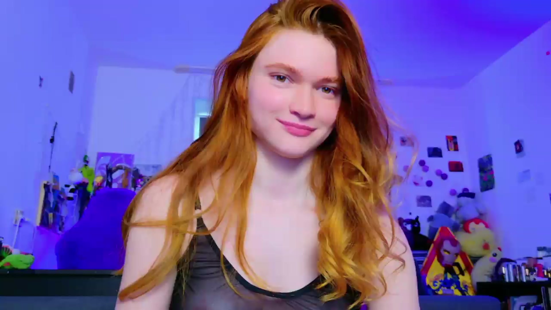 Gallery image thumbnail from Annaroxann's myfreecams stream on, 05/27/2026, 10:20 image 16 of 20