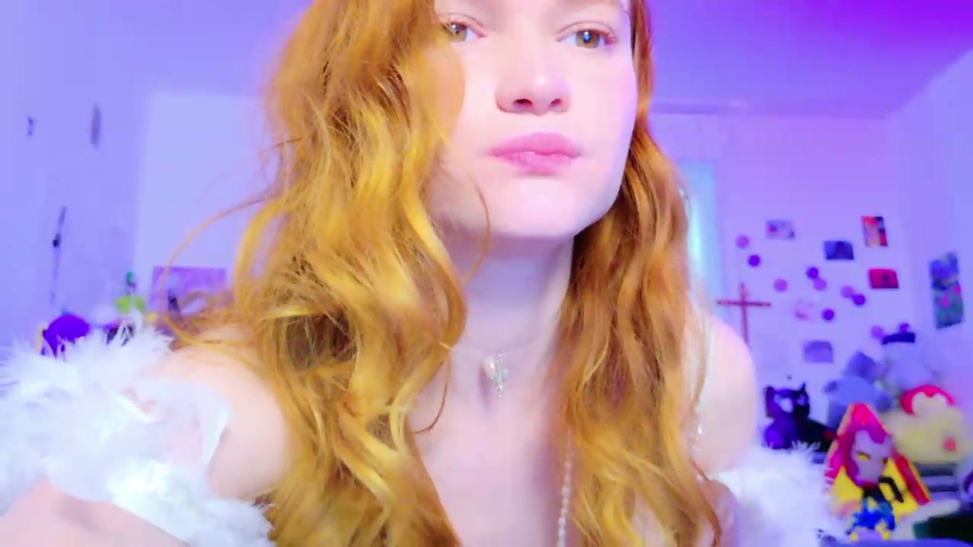 Gallery image thumbnail from Annaroxann's myfreecams stream on, 05/28/2026, 10:46 image 14 of 20