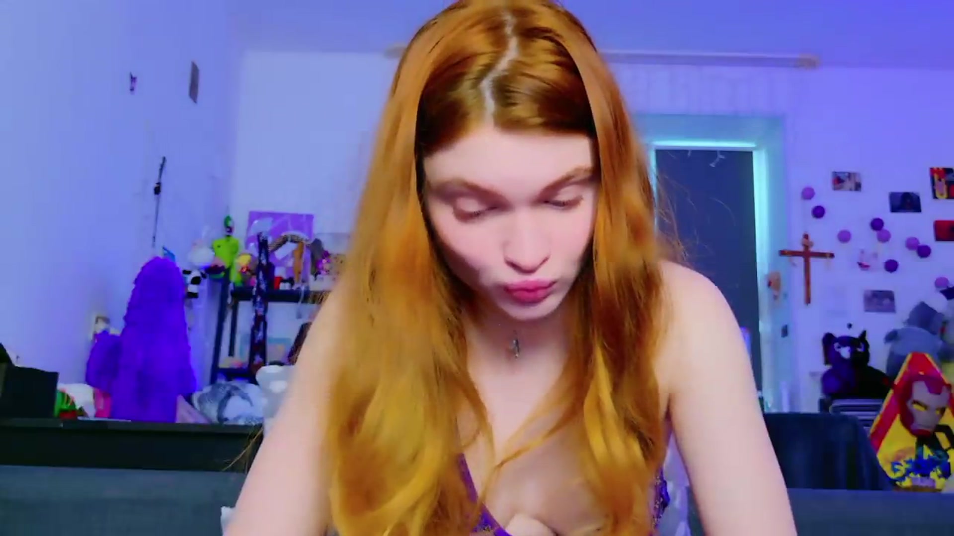 Gallery image thumbnail from Annaroxann's myfreecams stream on, 06/03/2026, 09:12 image 9 of 20