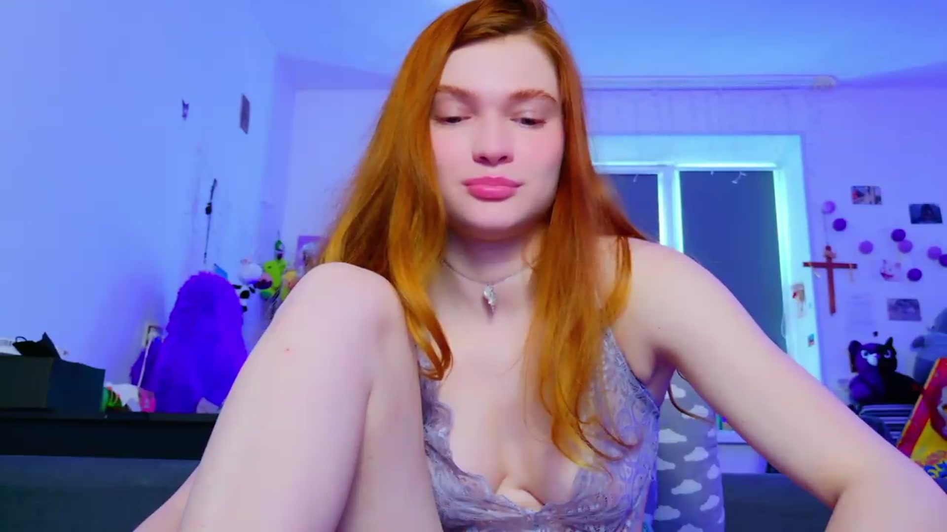 Gallery image thumbnail from Annaroxann's myfreecams stream on, 06/04/2026, 10:35 image 7 of 20