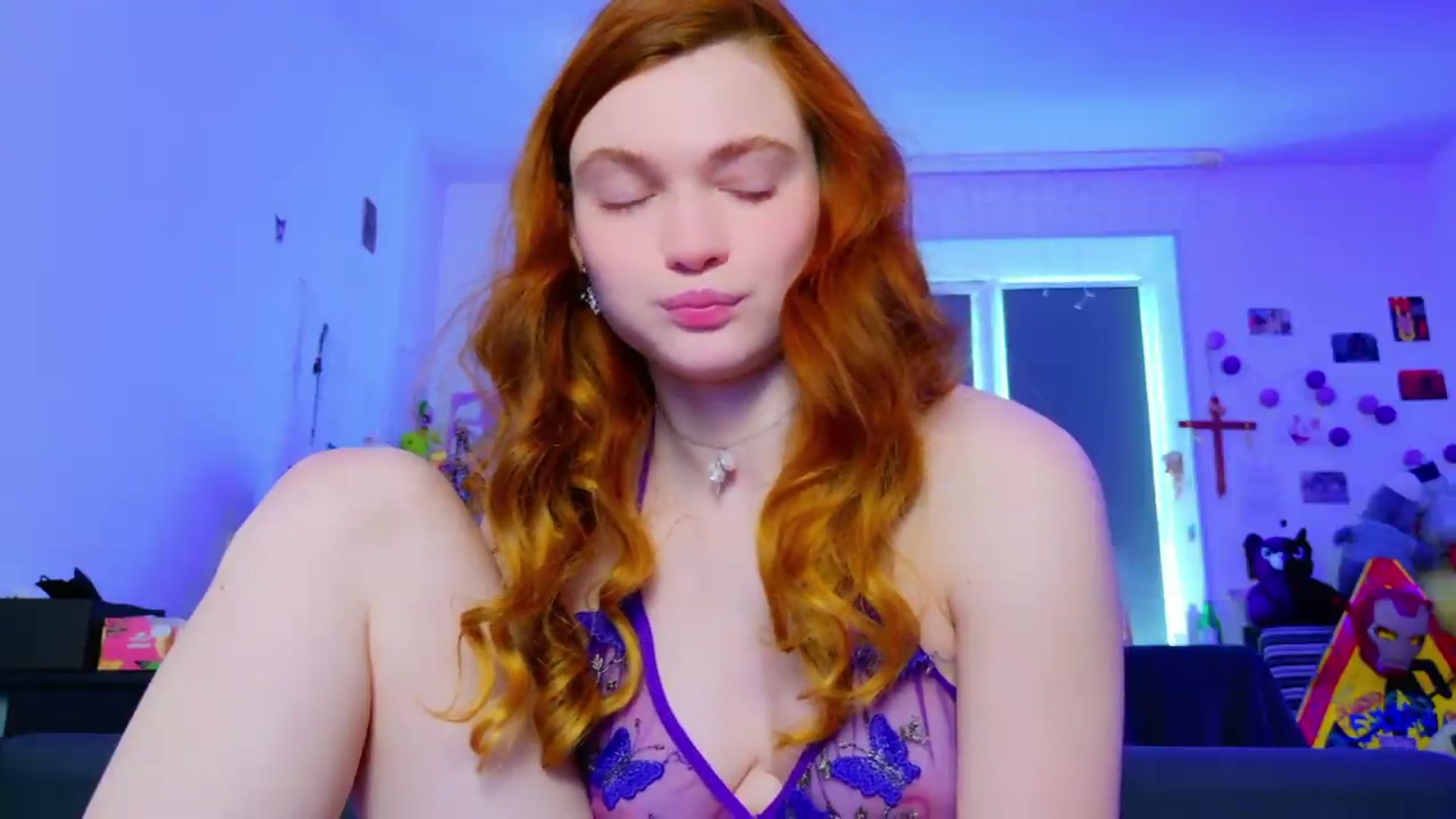 Gallery image thumbnail from Annaroxann's myfreecams stream on, 06/08/2026, 10:08 image 10 of 20