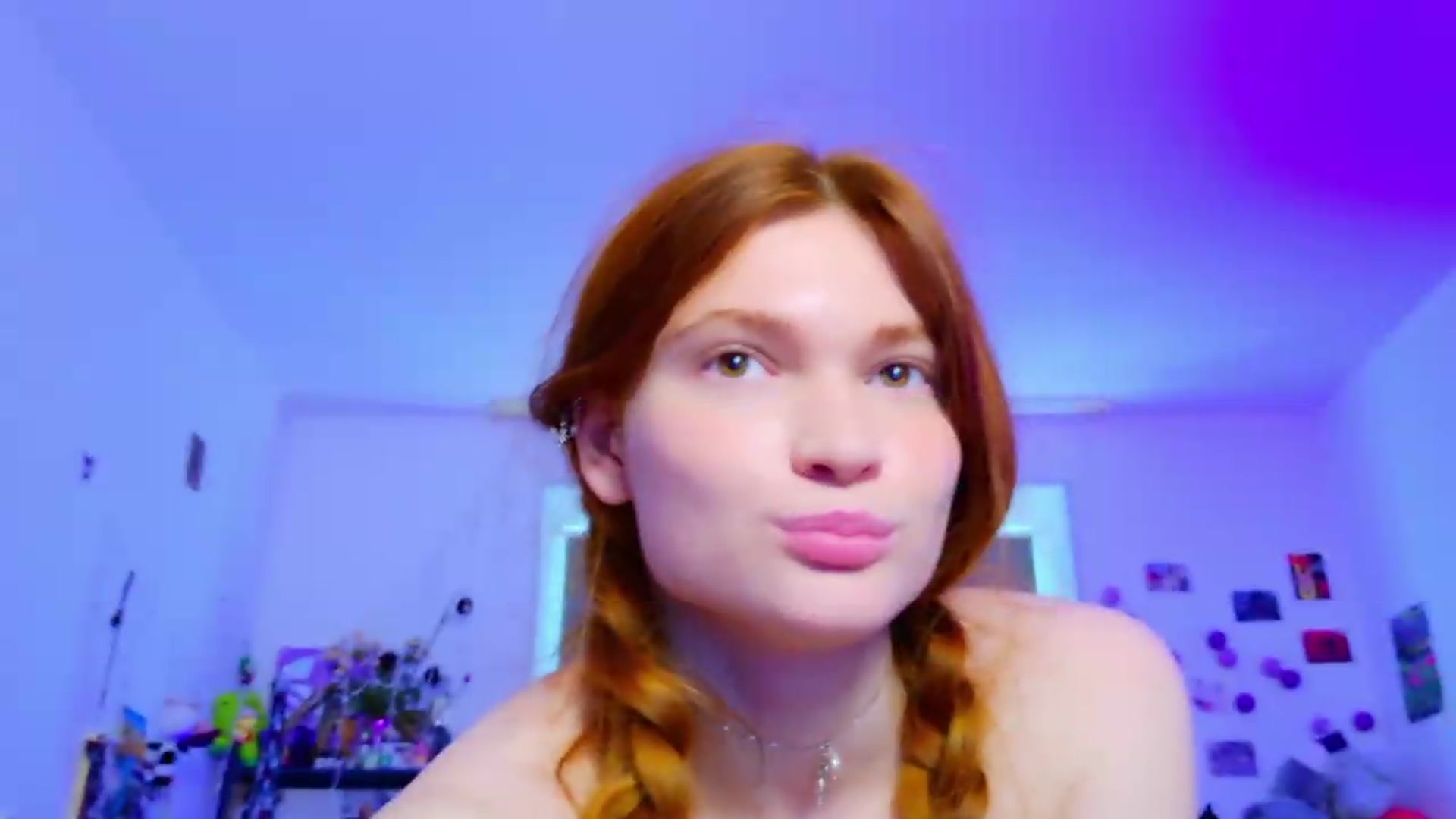 Gallery image thumbnail from Annaroxann's myfreecams stream on, 06/20/2026, 11:07 image 20 of 20