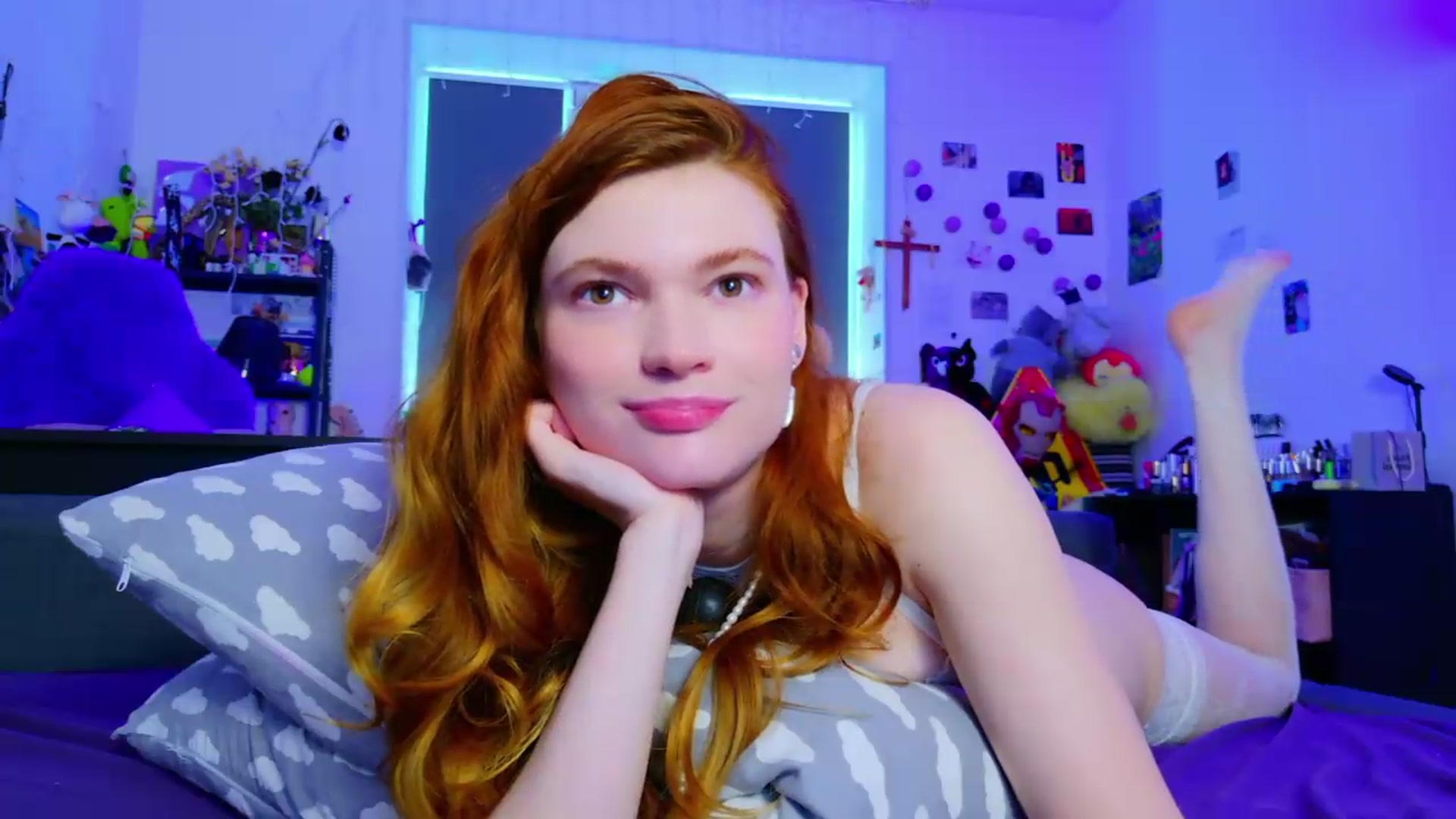 Gallery image thumbnail from Annaroxann's myfreecams stream on, 06/25/2026, 10:35 image 4 of 20