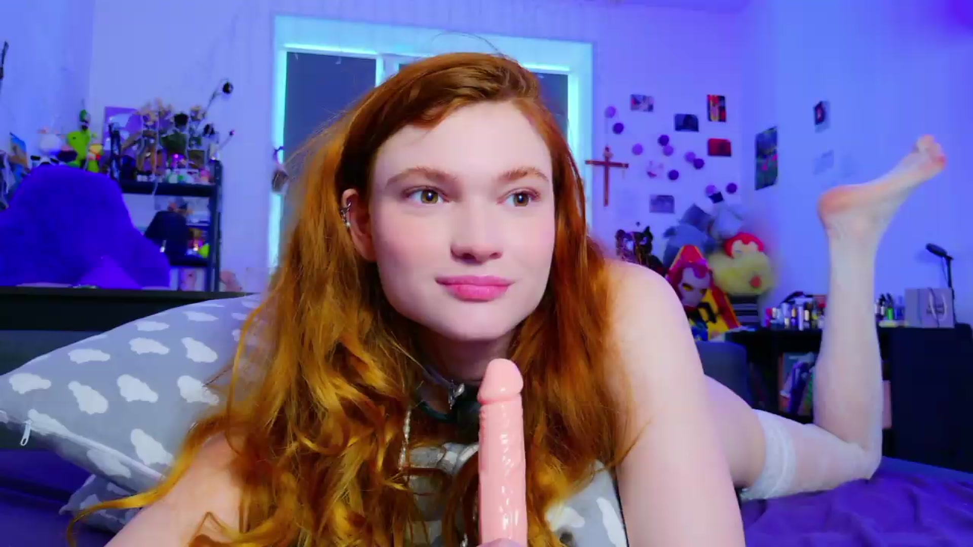 Gallery image thumbnail from Annaroxann's myfreecams stream on, 06/25/2026, 10:35 image 1 of 20