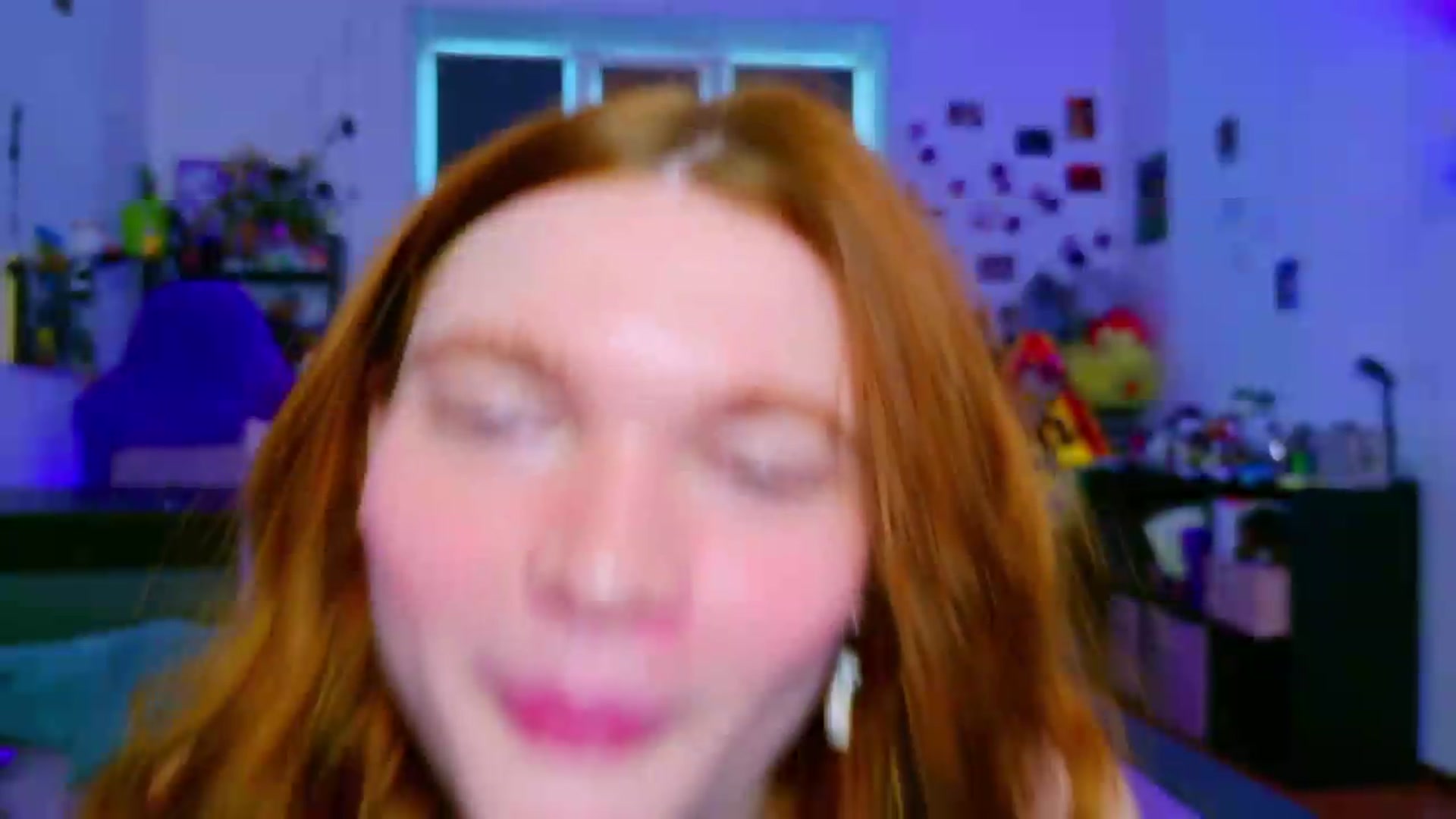Gallery image thumbnail from Annaroxann's myfreecams stream on, 07/06/2026, 09:07 image 20 of 20