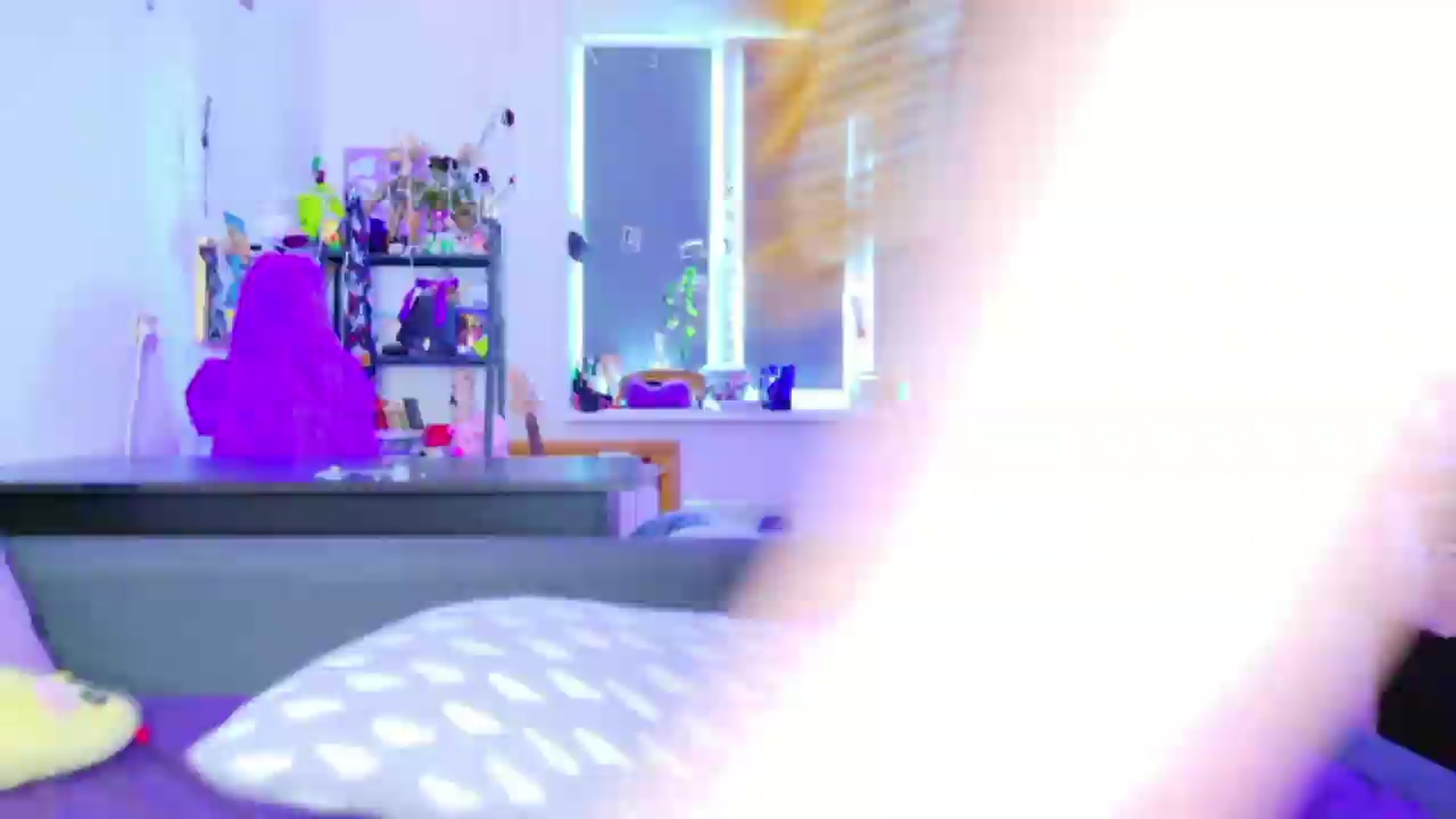 Gallery image thumbnail from Annaroxann's myfreecams stream on, 07/13/2026, 08:02 image 13 of 20