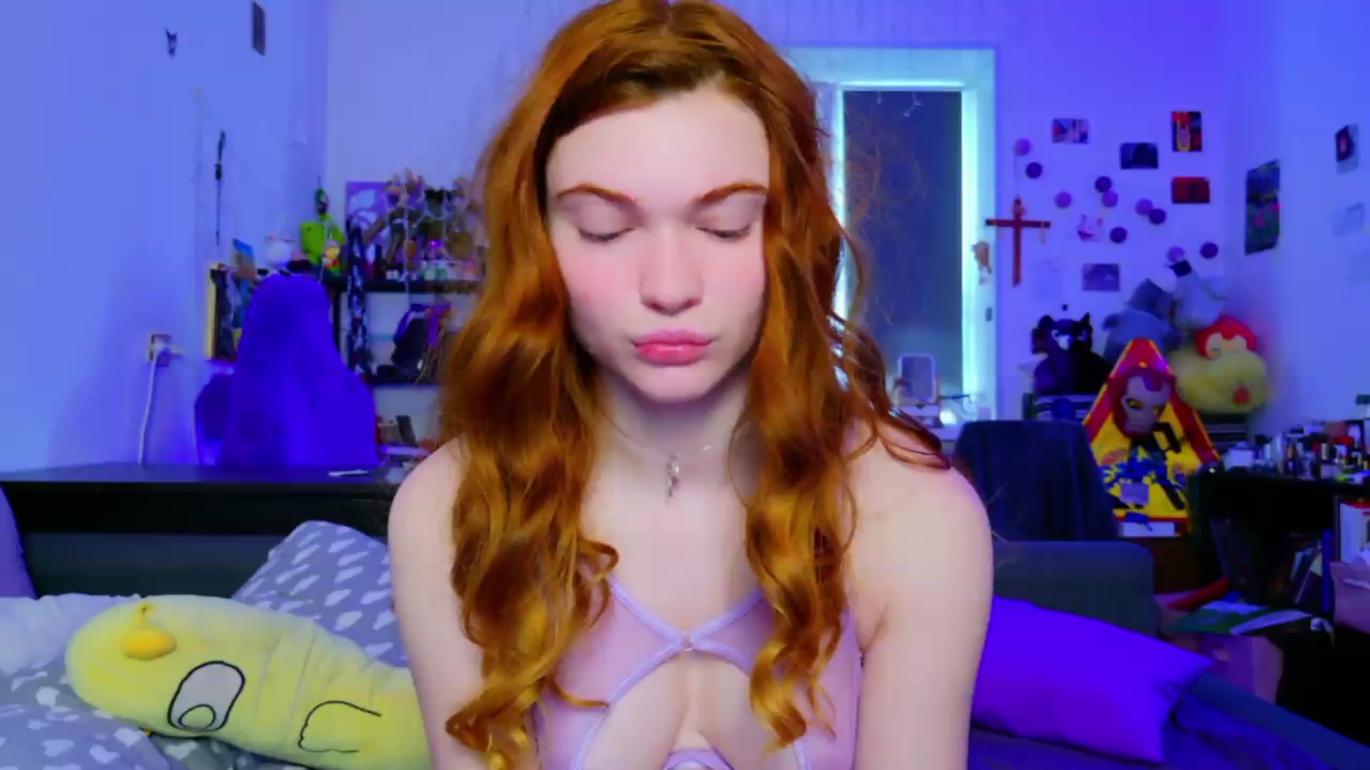 Gallery image thumbnail from Annaroxann's myfreecams stream on, 07/15/2026, 10:30 image 1 of 20