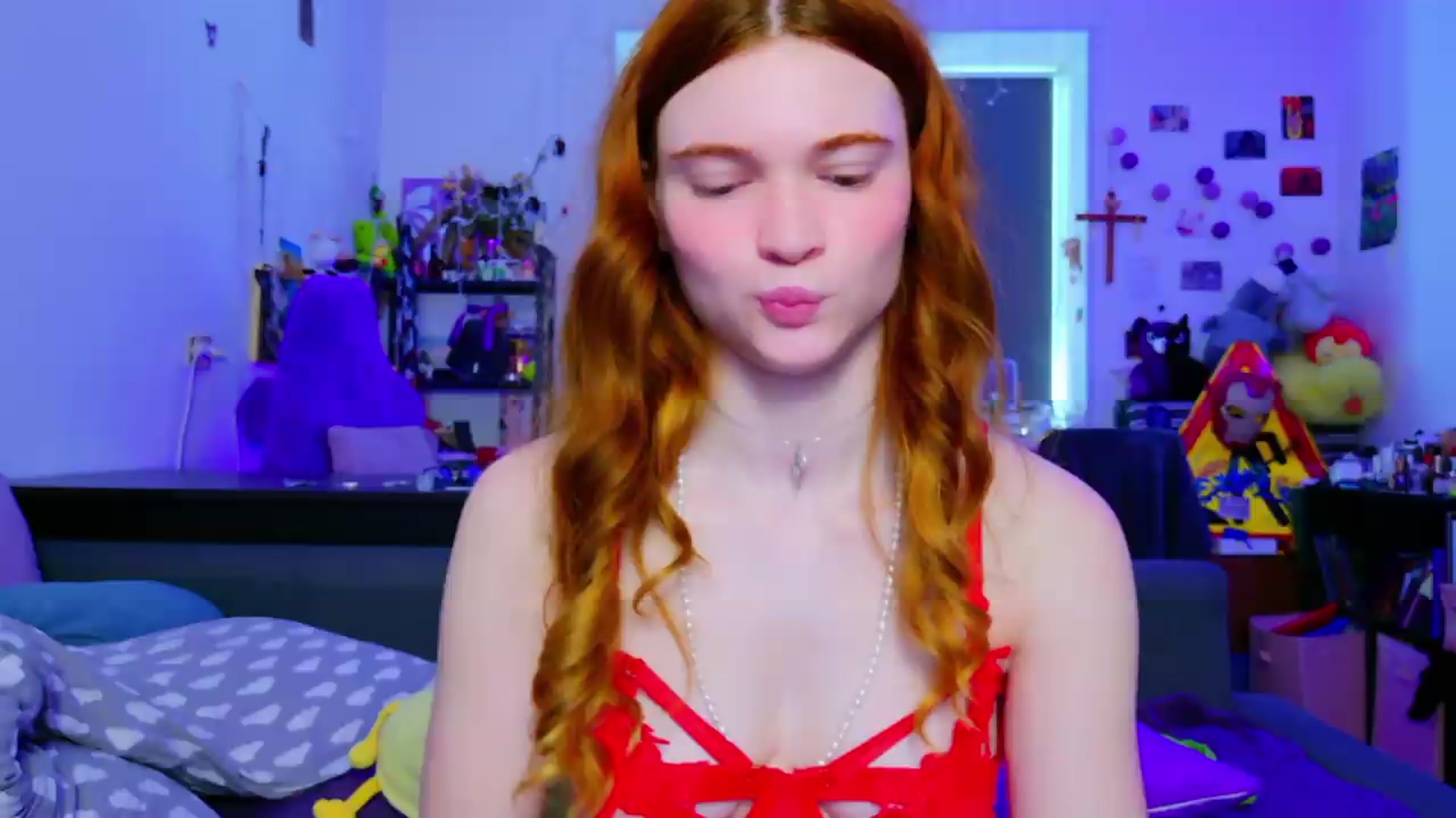 Gallery image thumbnail from Annaroxann's myfreecams stream on, 07/17/2026, 10:32 image 4 of 20