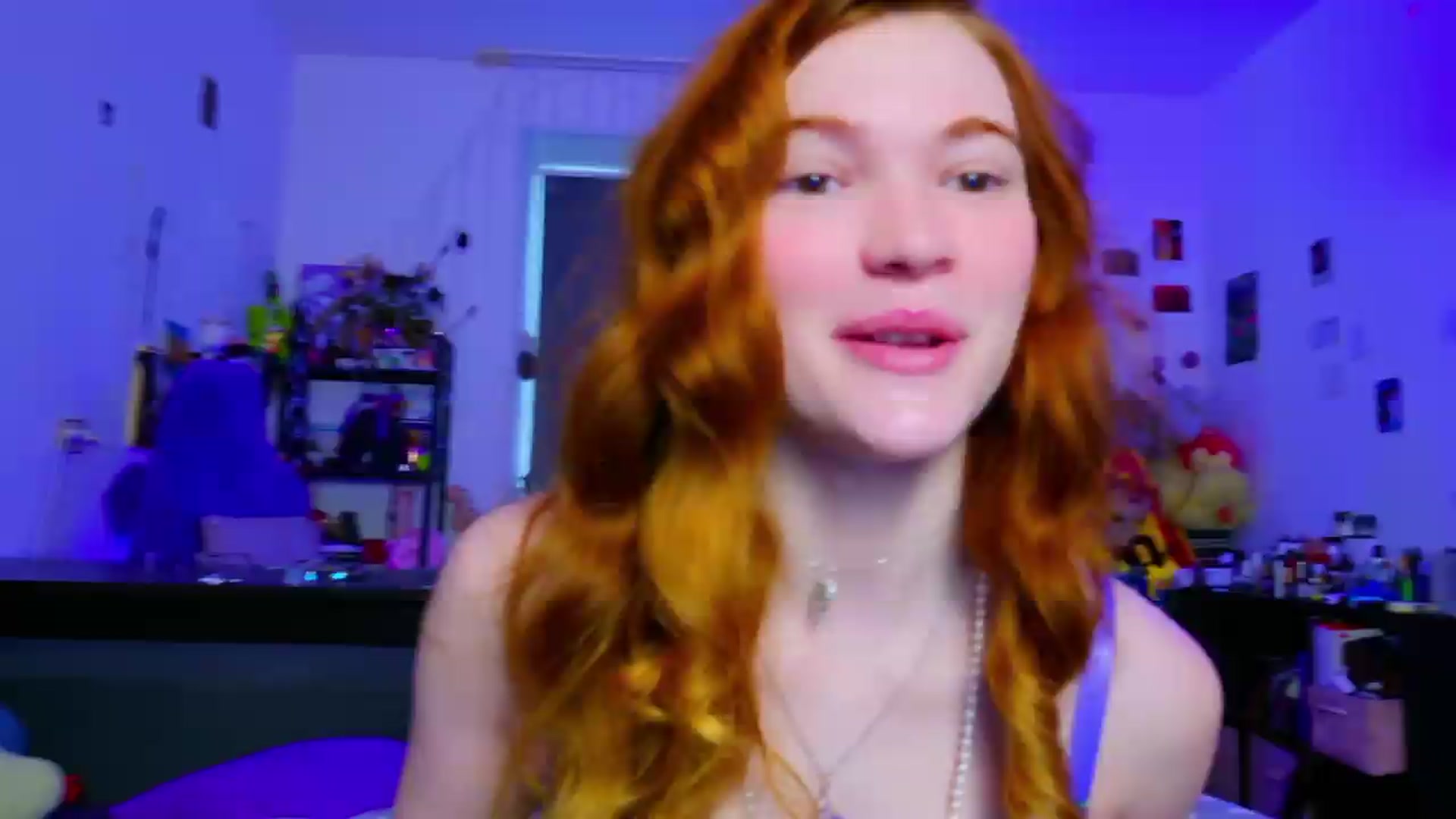 Gallery image thumbnail from Annaroxann's myfreecams stream on, 07/20/2026, 06:47 image 12 of 20