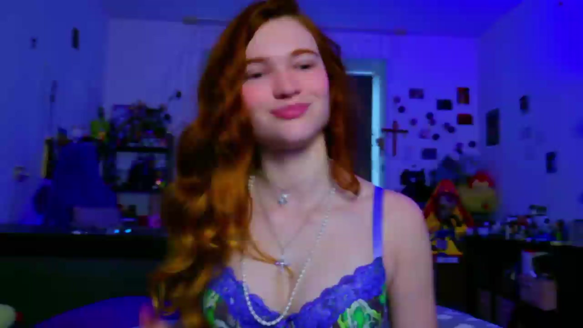 Gallery image thumbnail from Annaroxann's myfreecams stream on, 07/20/2026, 06:47 image 13 of 20