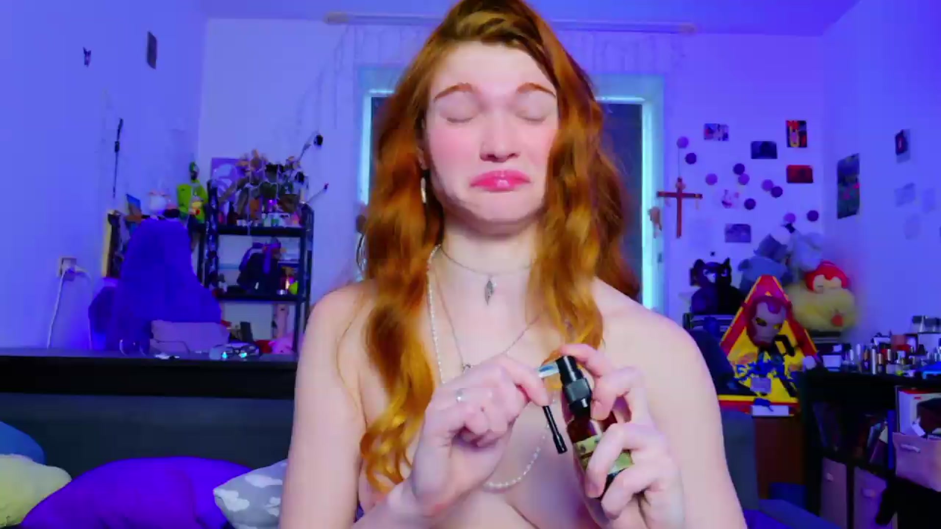 Gallery image thumbnail from Annaroxann's myfreecams stream on, 07/20/2026, 10:53 image 13 of 20