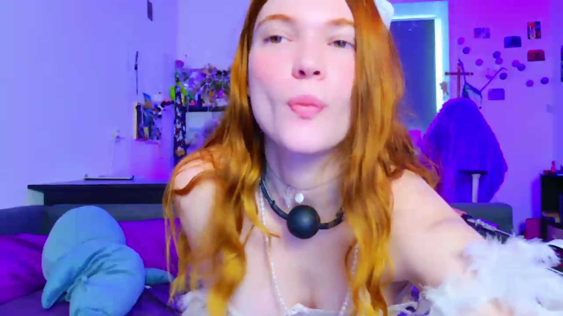 Gallery image thumbnail from Annaroxann's myfreecams stream on, 08/05/2026, 07:34 image 13 of 20