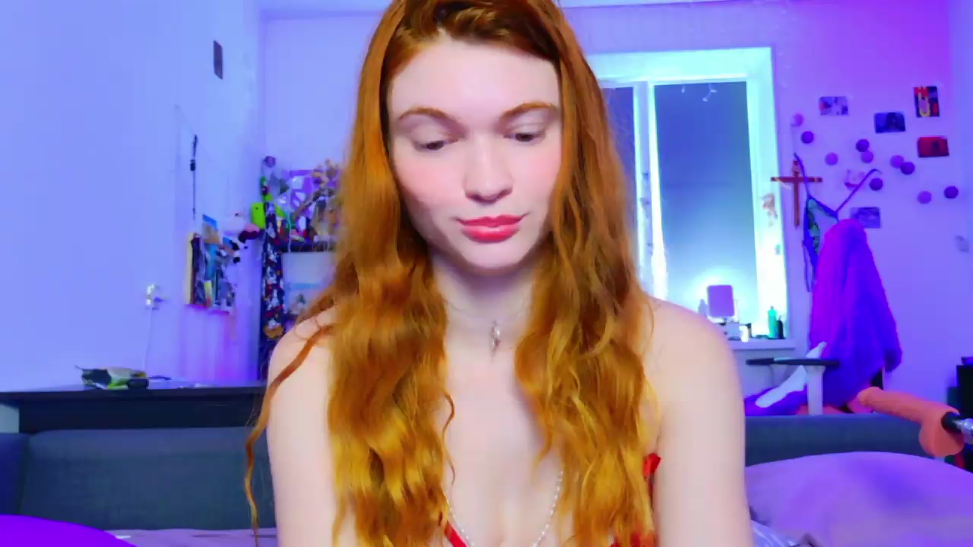 Gallery image thumbnail from Annaroxann's myfreecams stream on, 08/08/2026, 11:00 image 1 of 20