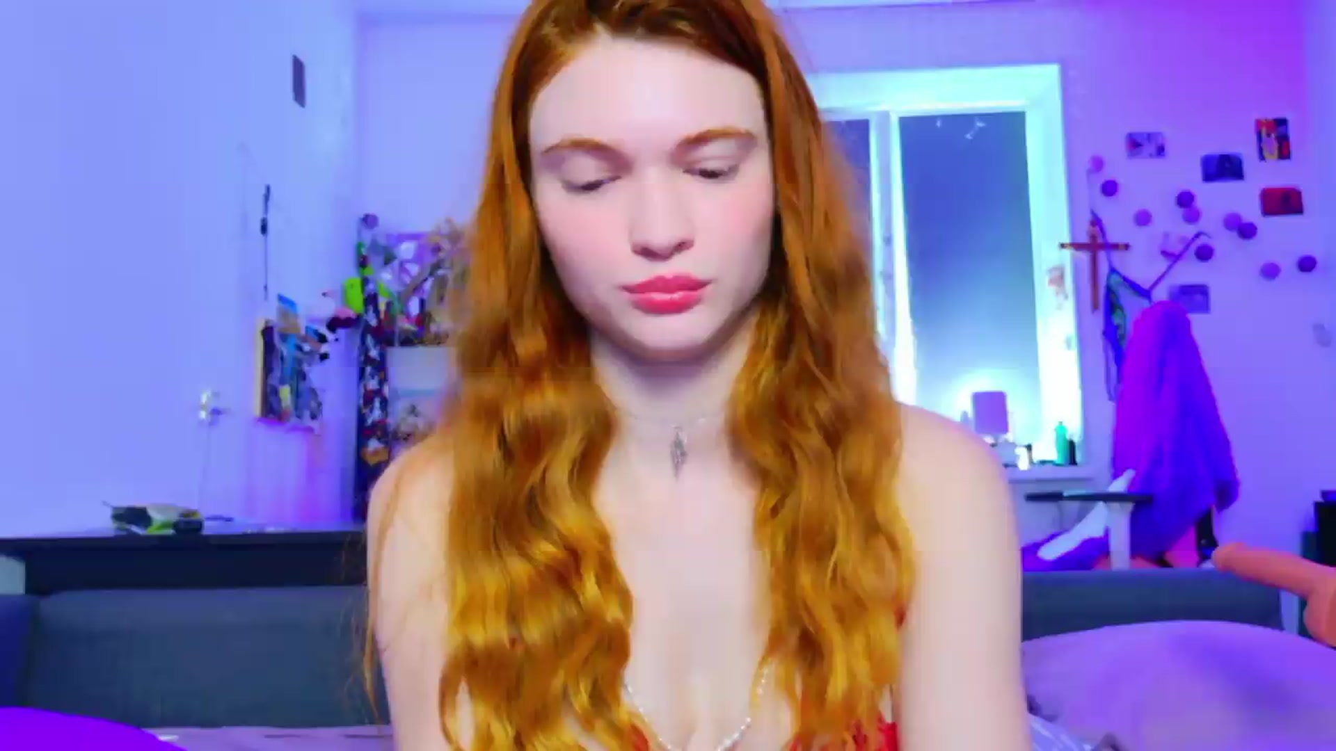 Gallery image thumbnail from Annaroxann's myfreecams stream on, 08/08/2026, 11:00 image 3 of 20