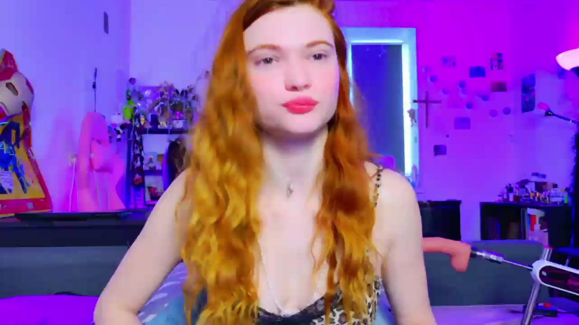 Gallery image thumbnail from Annaroxann's myfreecams stream on, 08/09/2026, 07:35 image 20 of 20
