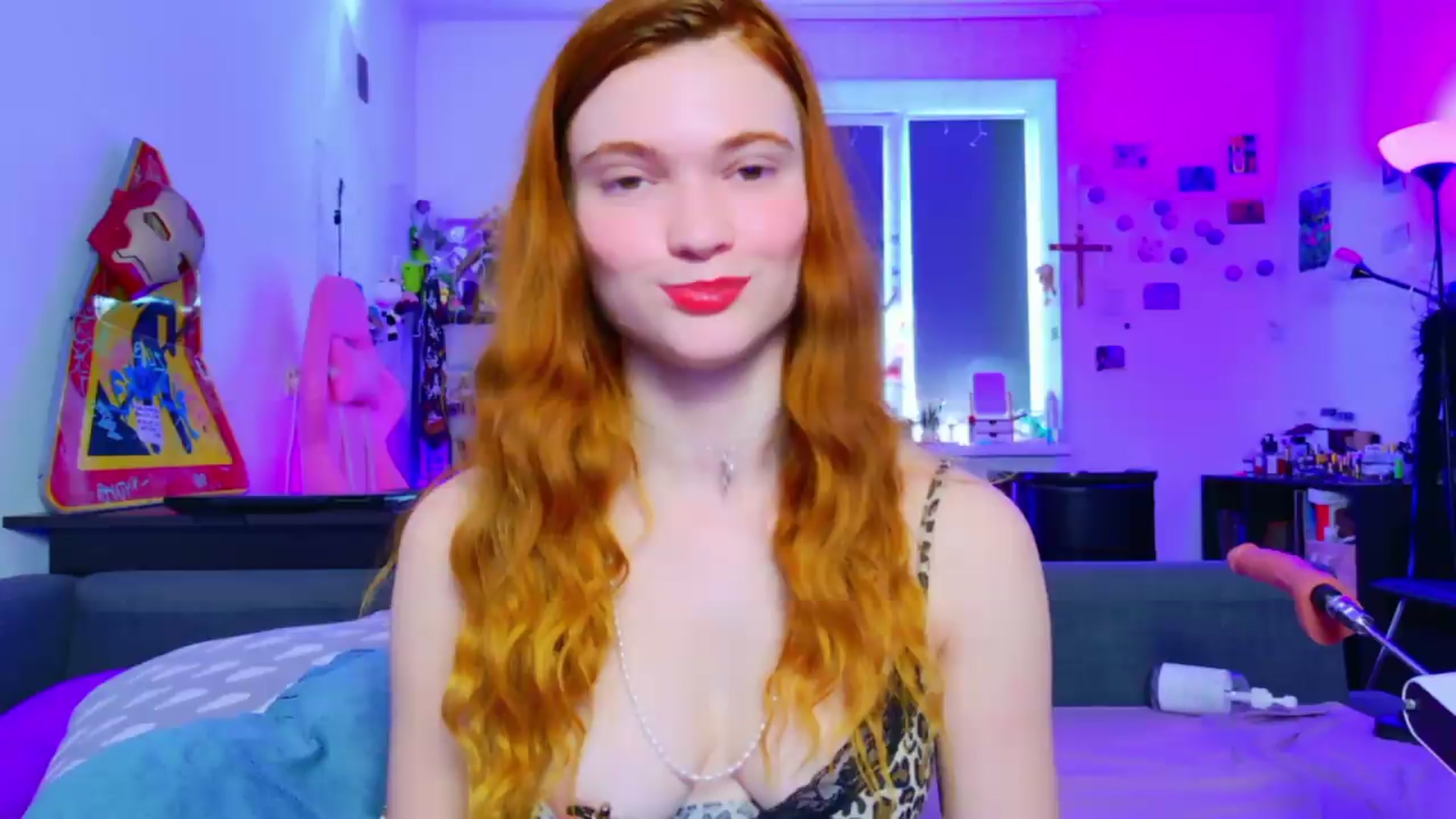 Gallery image thumbnail from Annaroxann's myfreecams stream on, 08/09/2026, 08:34 image 11 of 20