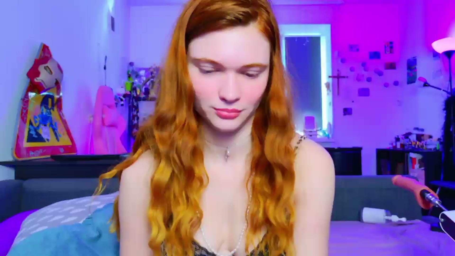 Gallery image thumbnail from Annaroxann's myfreecams stream on, 08/09/2026, 08:34 image 6 of 20